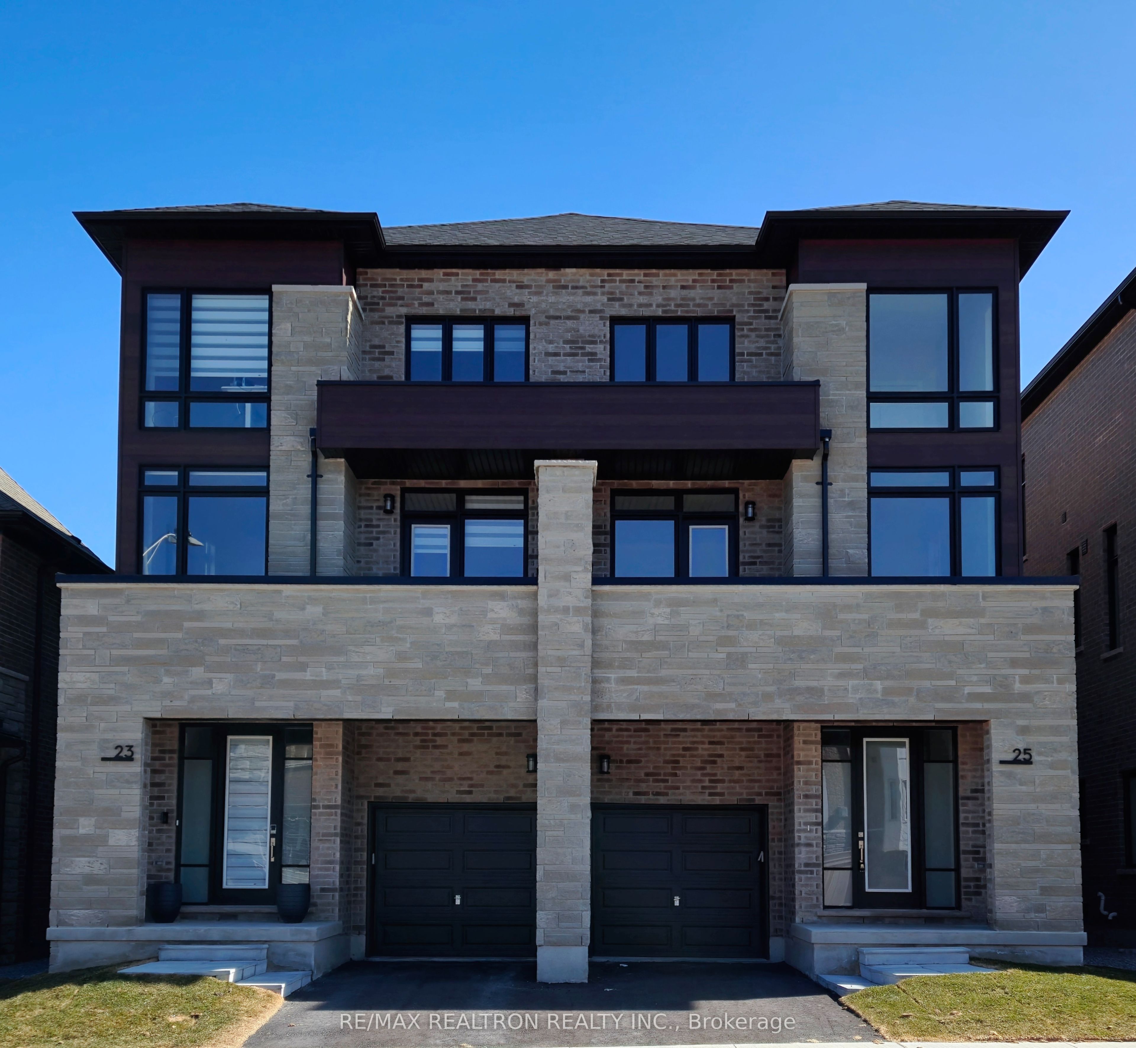 25 Seguin Street Property Photo 1