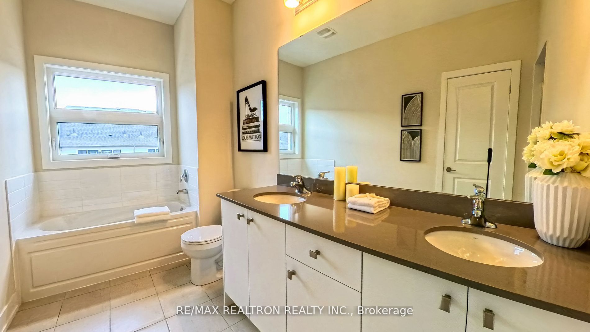 25 Seguin Street Property Photo 9