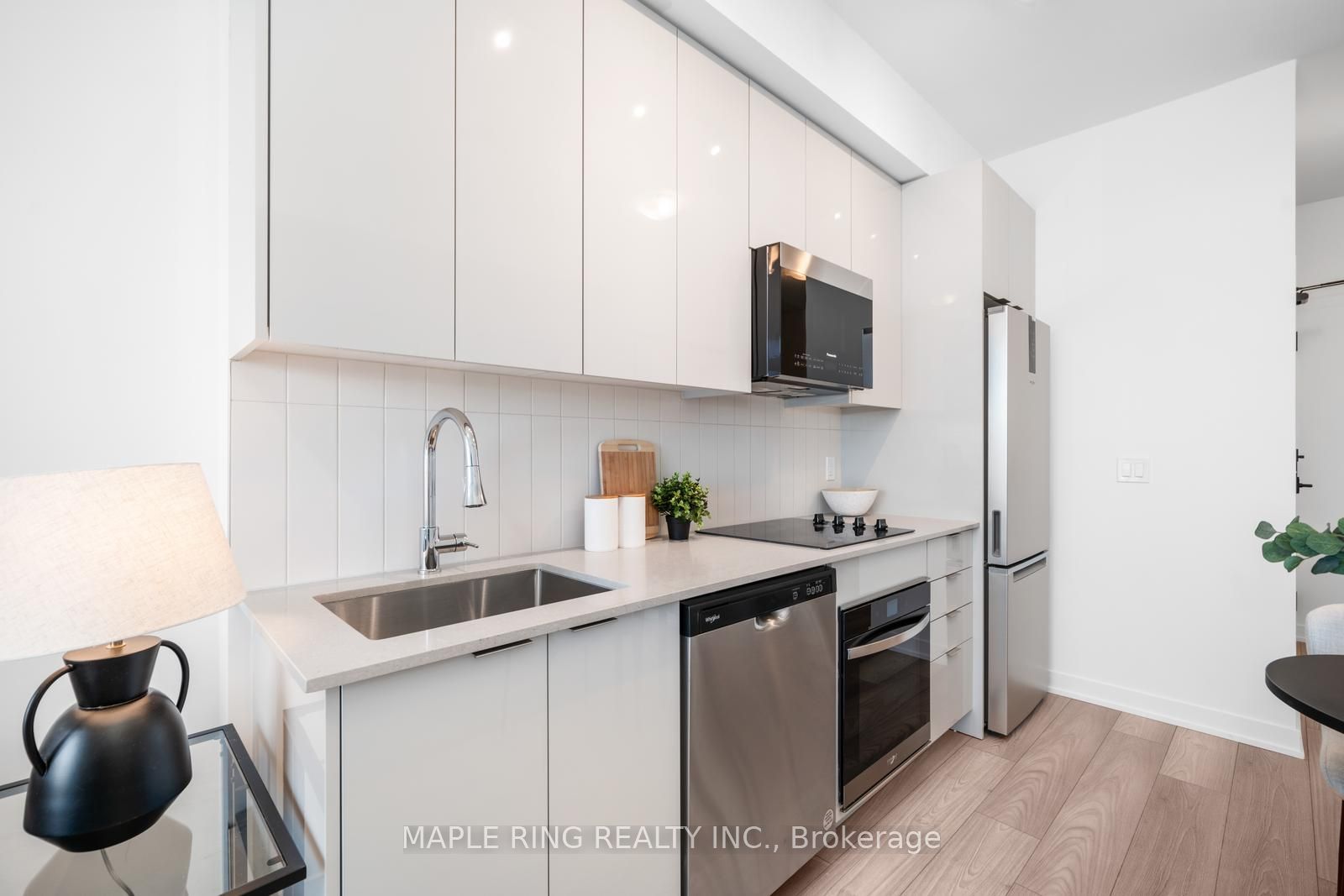 #1512 - 10 Abeja Street Property Photo 9