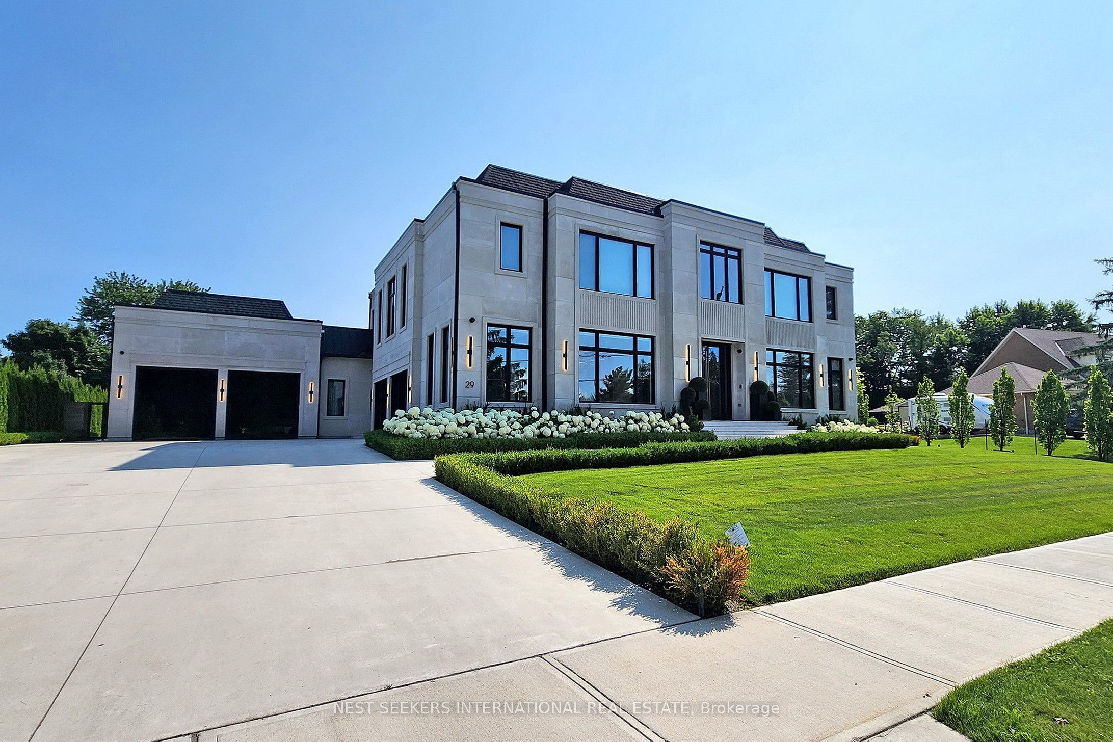 29 Greenside Drive Property Photo
