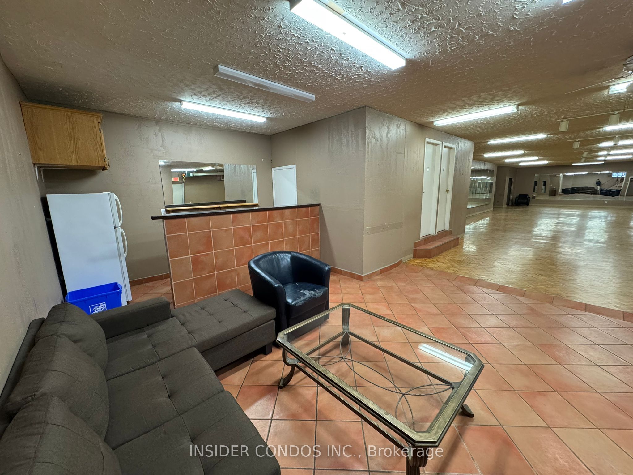 #3 Lower - 15 Willis Road Property Photo 6