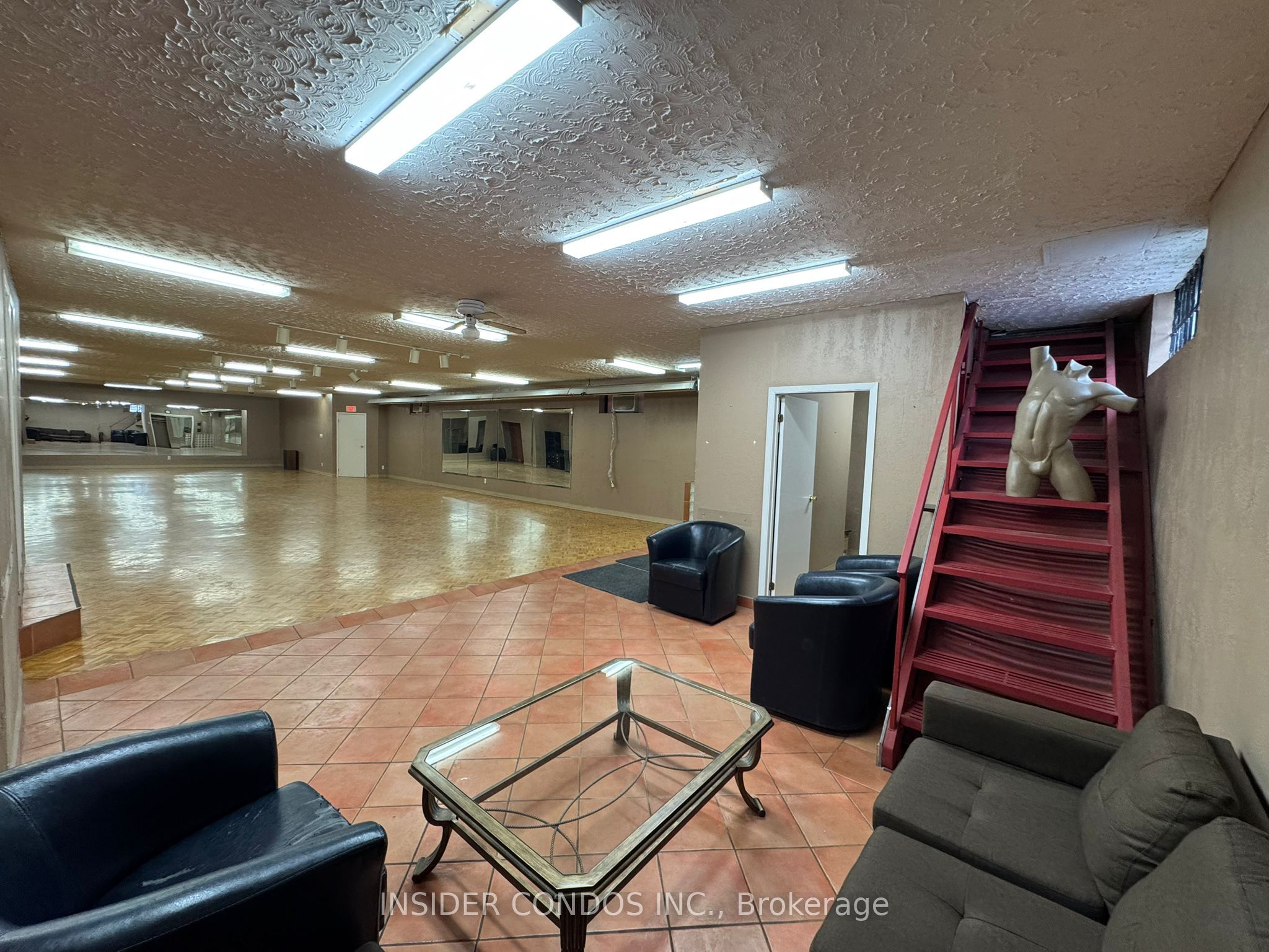 #3 Lower - 15 Willis Road Property Photo 8
