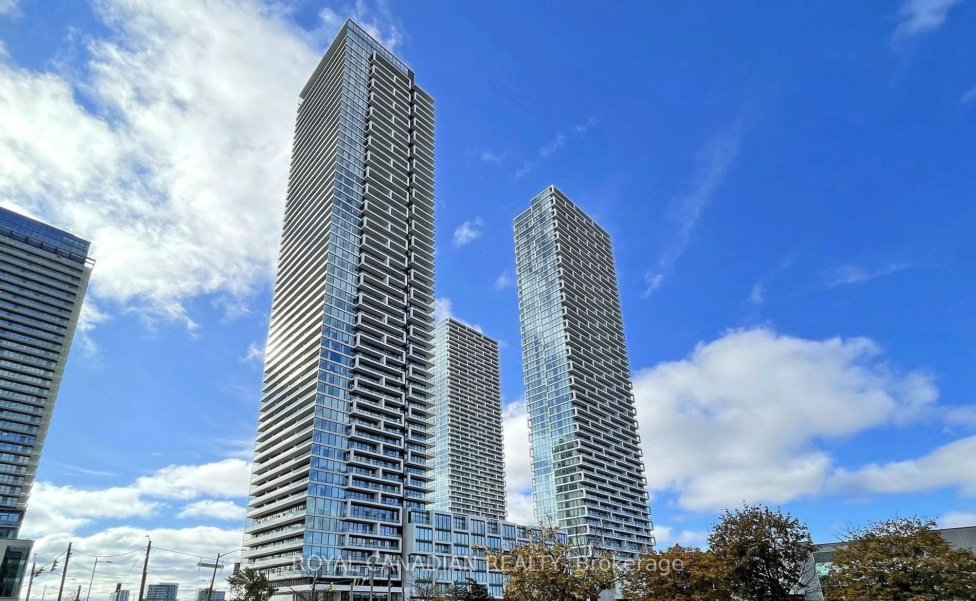 950 Portage Pkwy Property Photo