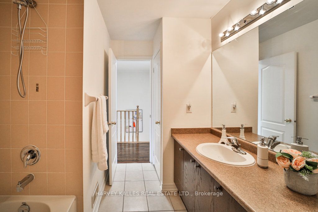 159 Hammersly Boulevard Property Photo 29
