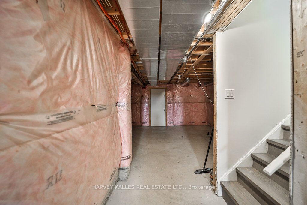 159 Hammersly Boulevard Property Photo 37