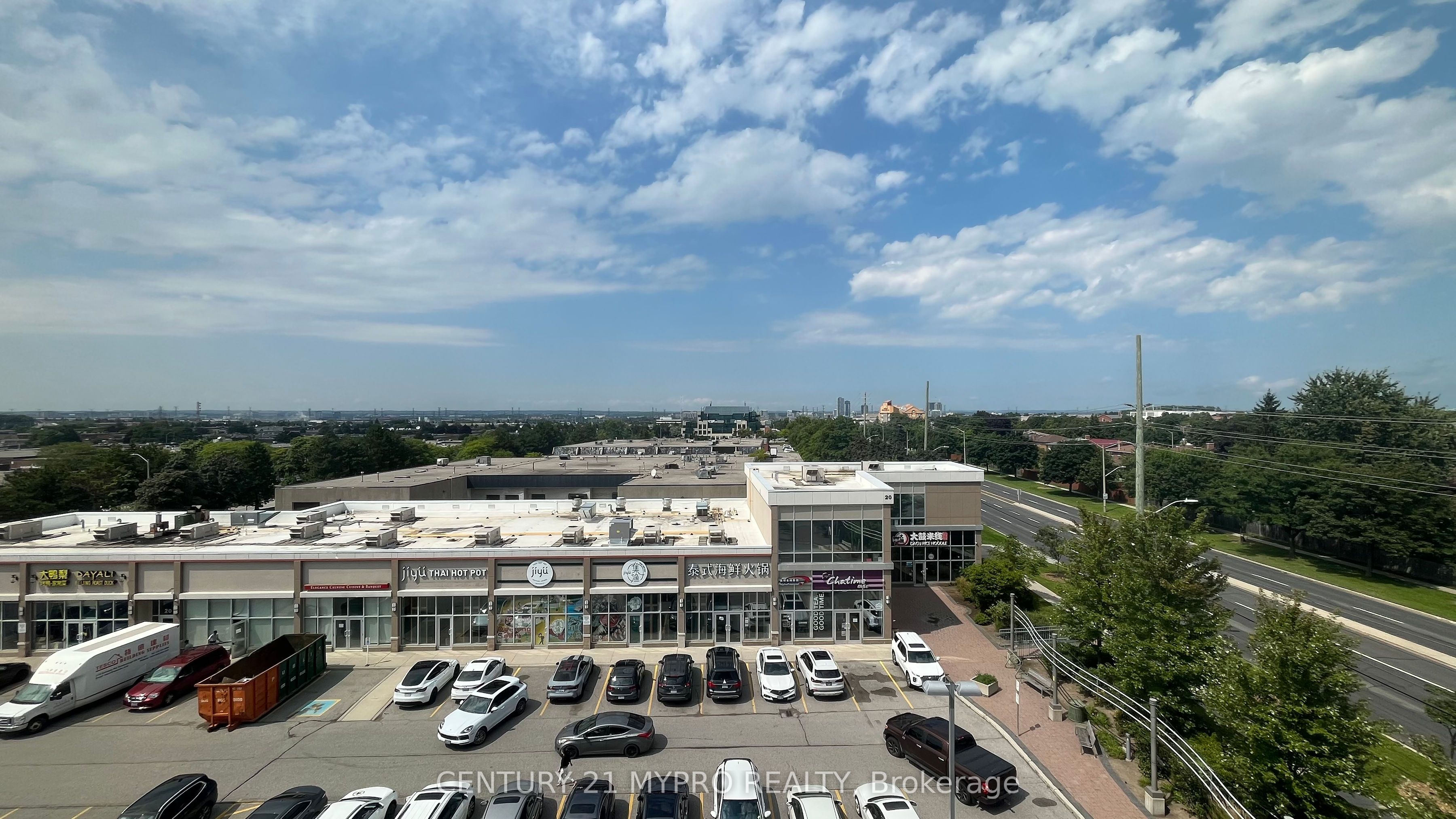 #601 - 7130 Warden Avenue Property Photo 11