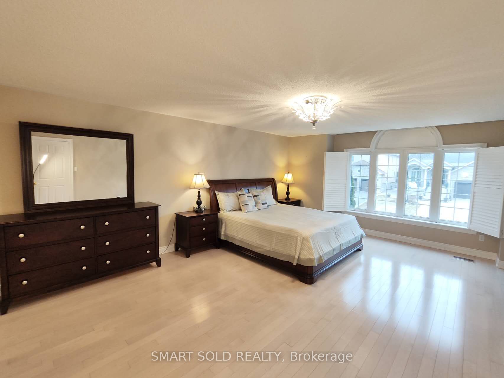 67 Chantilly Crescent Property Photo 6