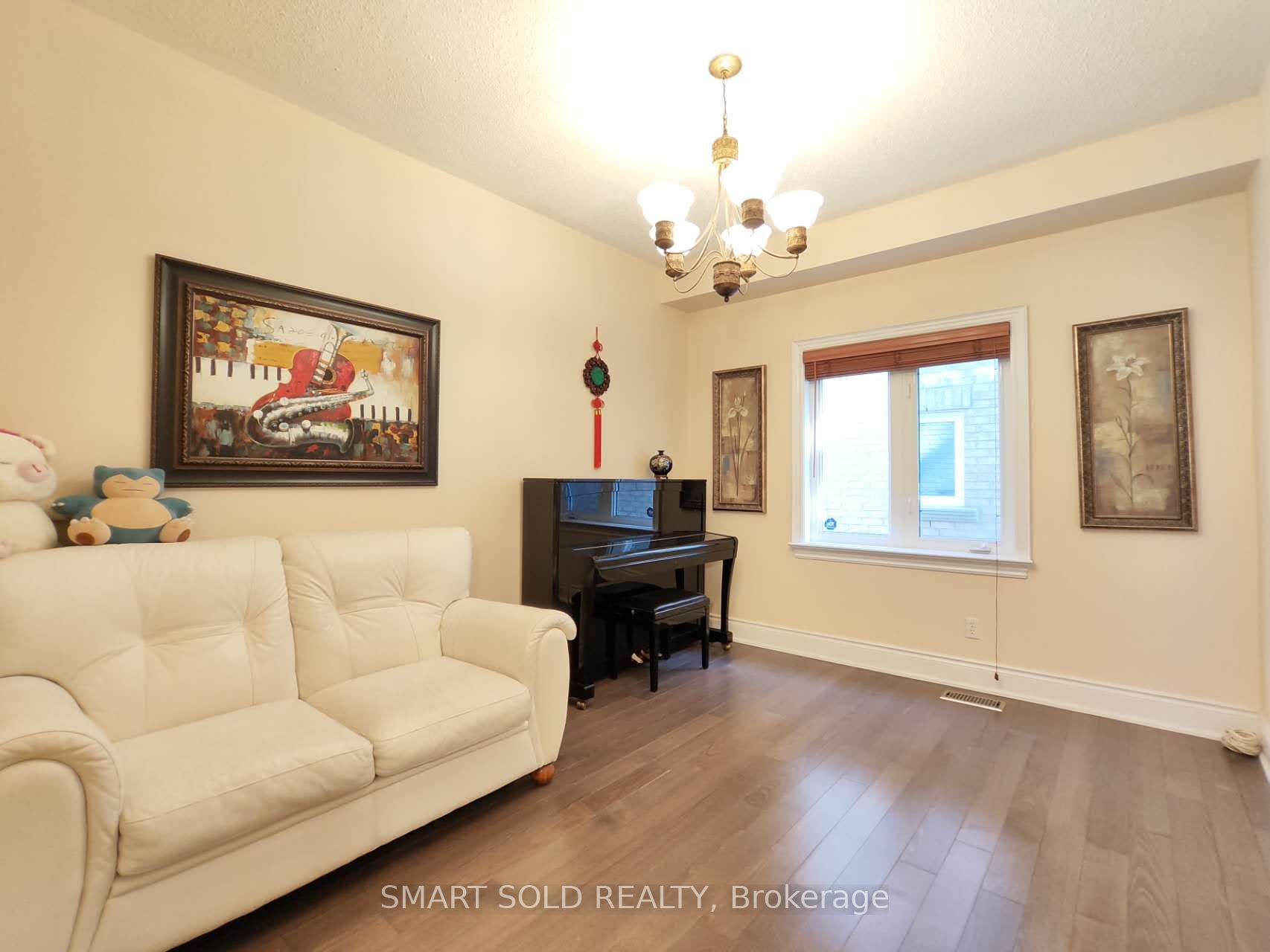 67 Chantilly Crescent Property Photo 34