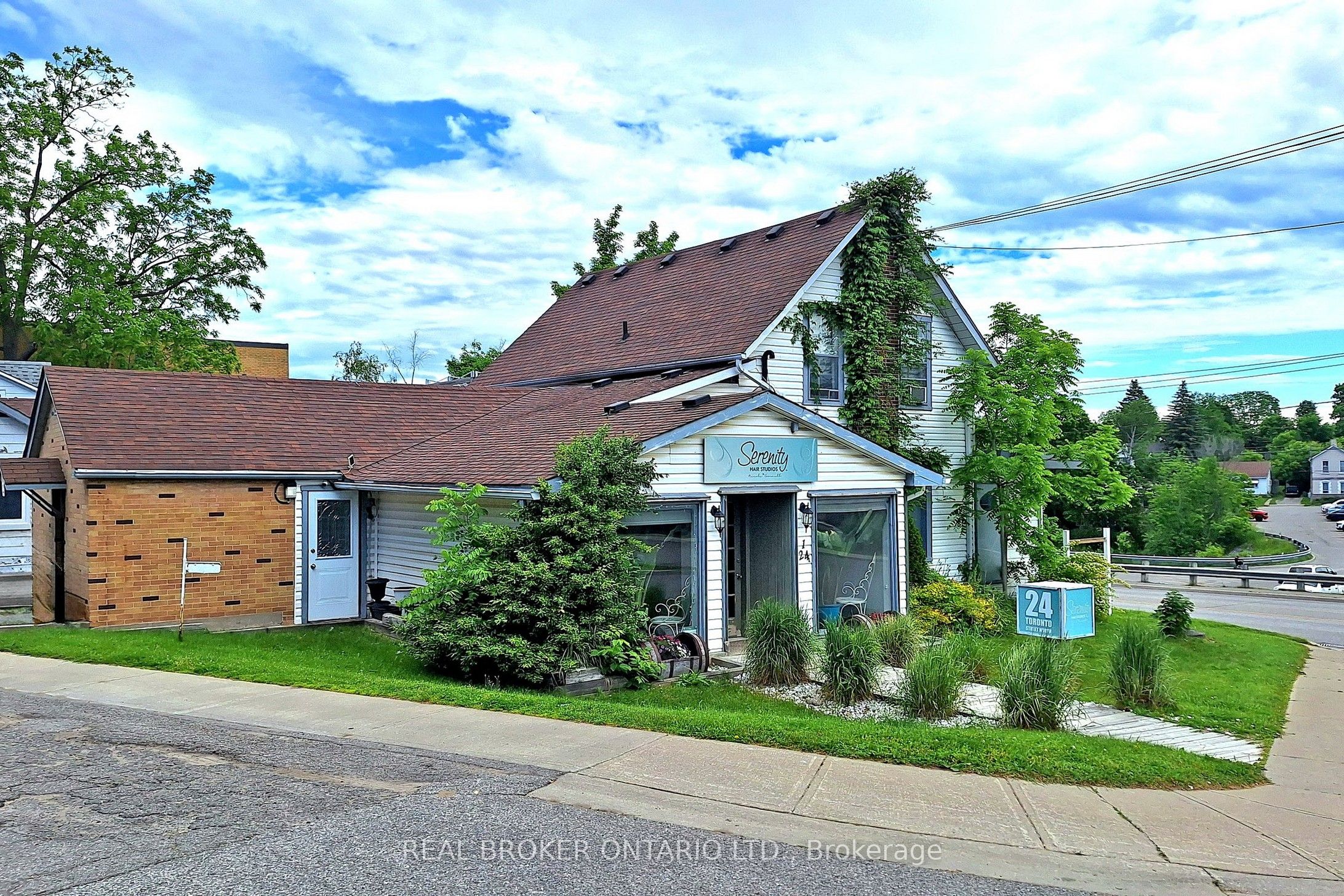 24 Toronto Street Property Photo 2