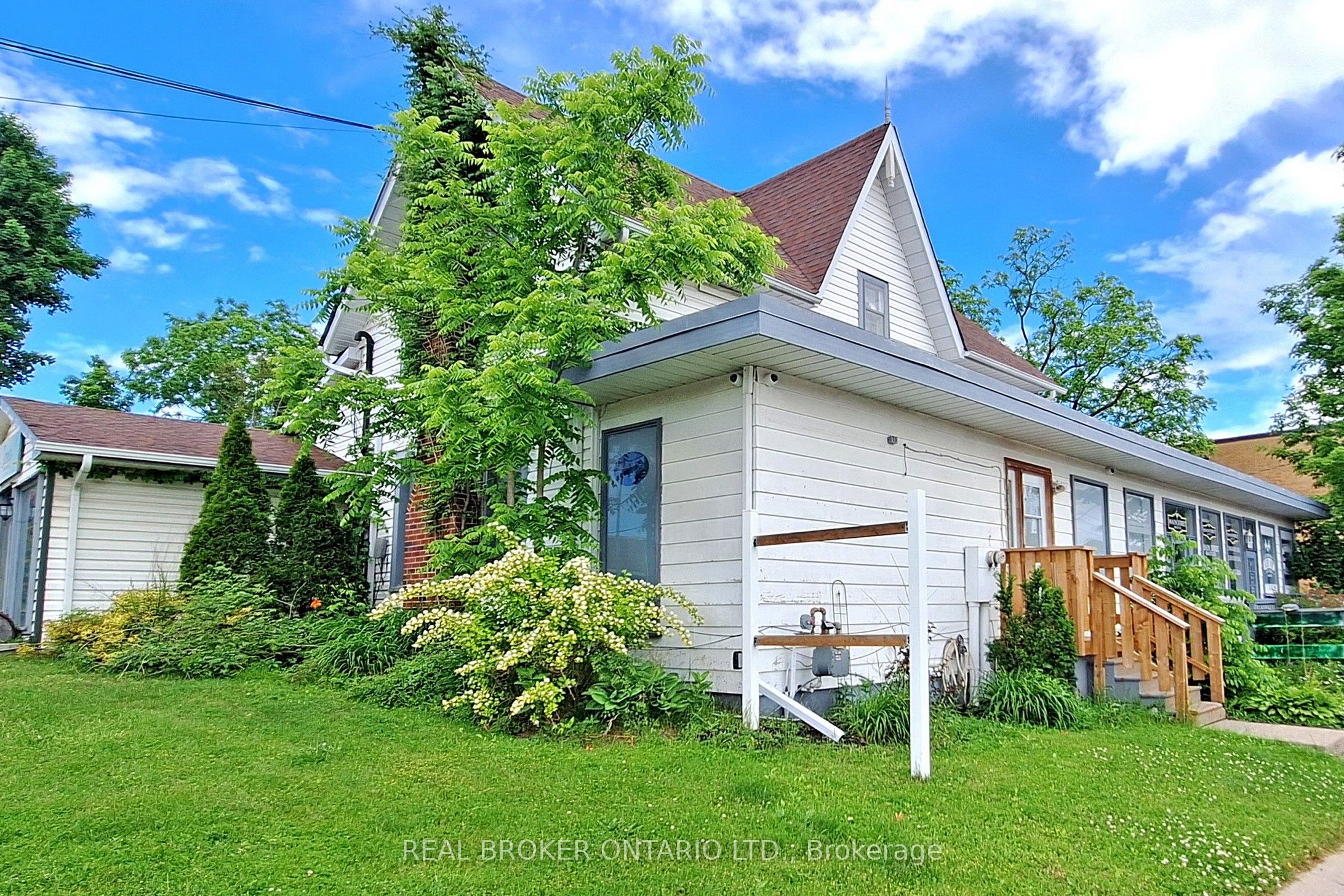 24 Toronto Street Property Photo 4