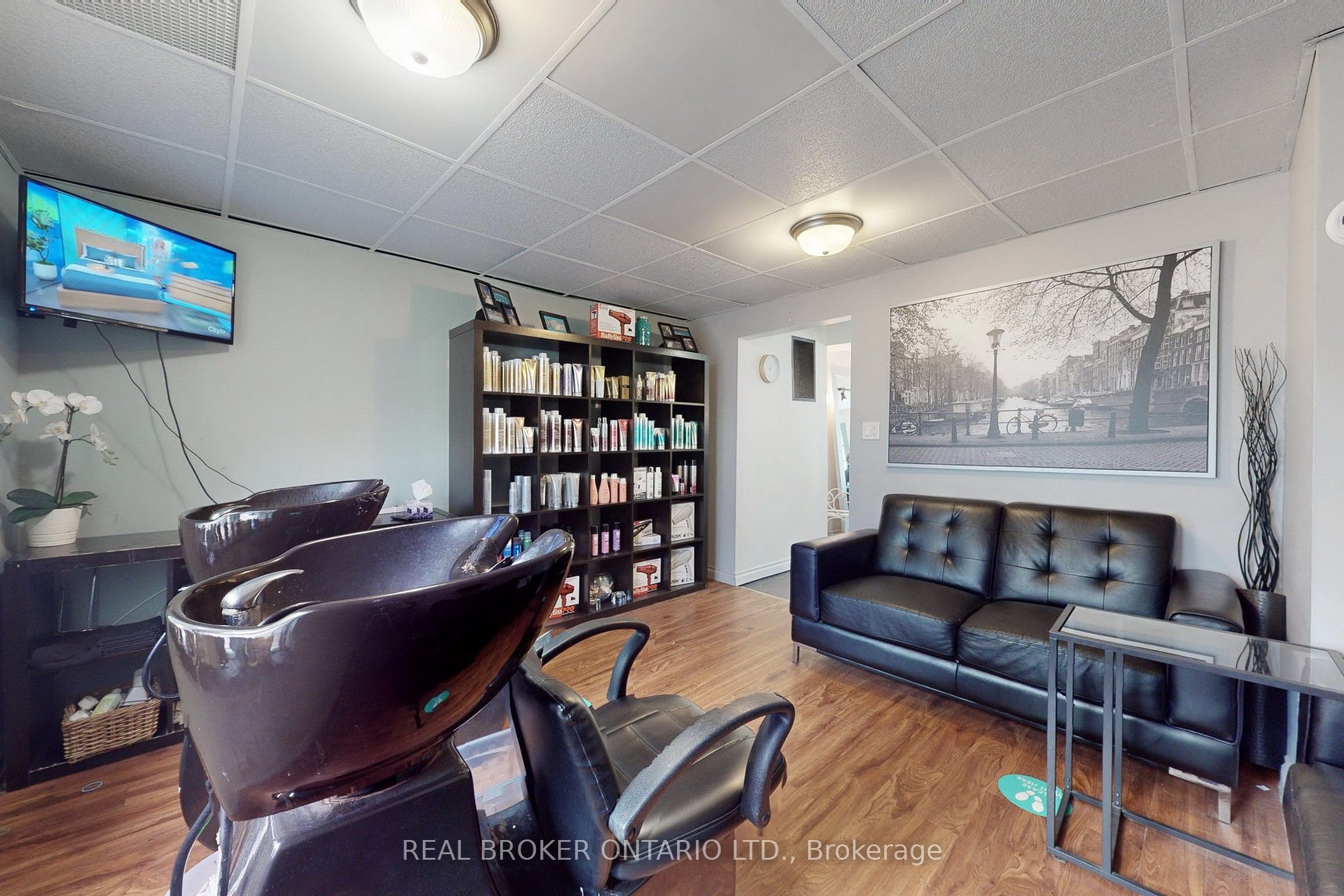 24 Toronto Street Property Photo 6