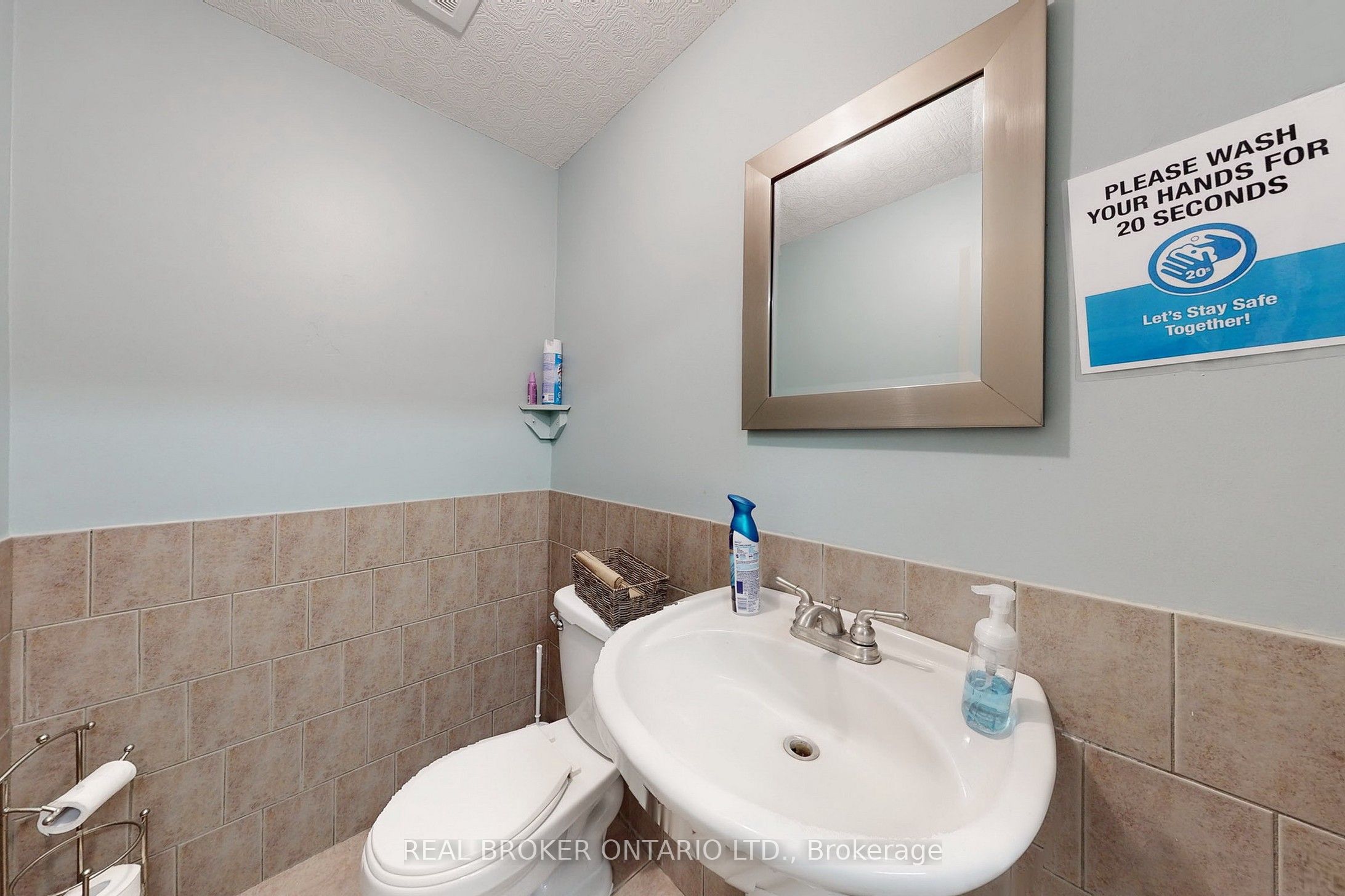 24 Toronto Street Property Photo 7
