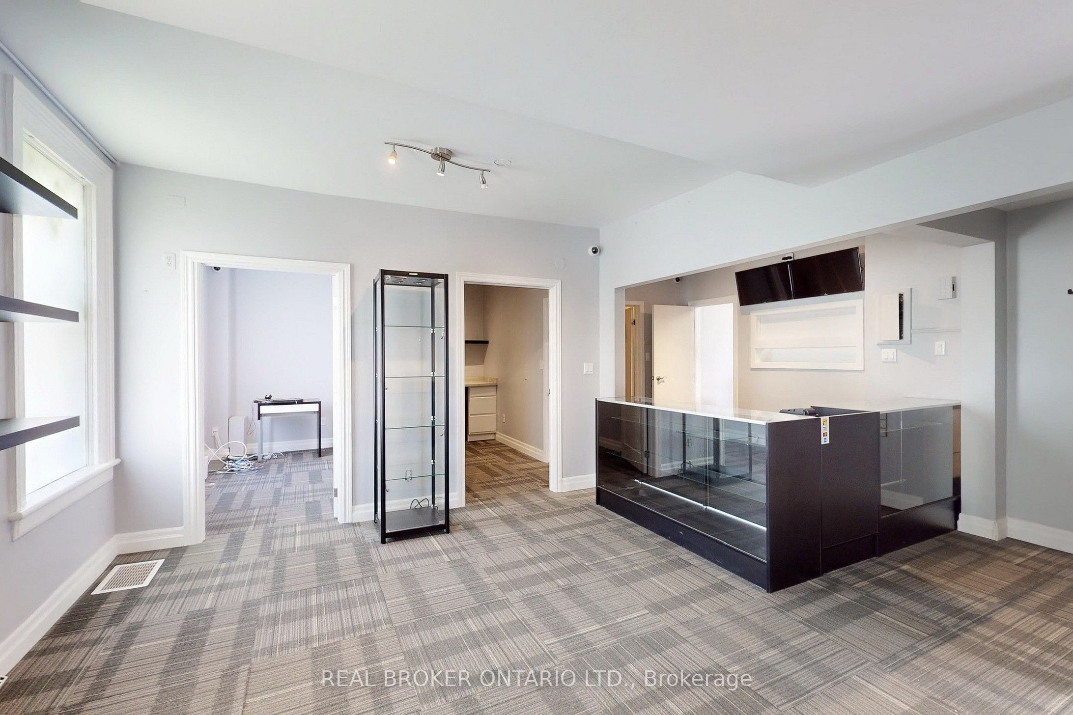 24 Toronto Street Property Photo 9