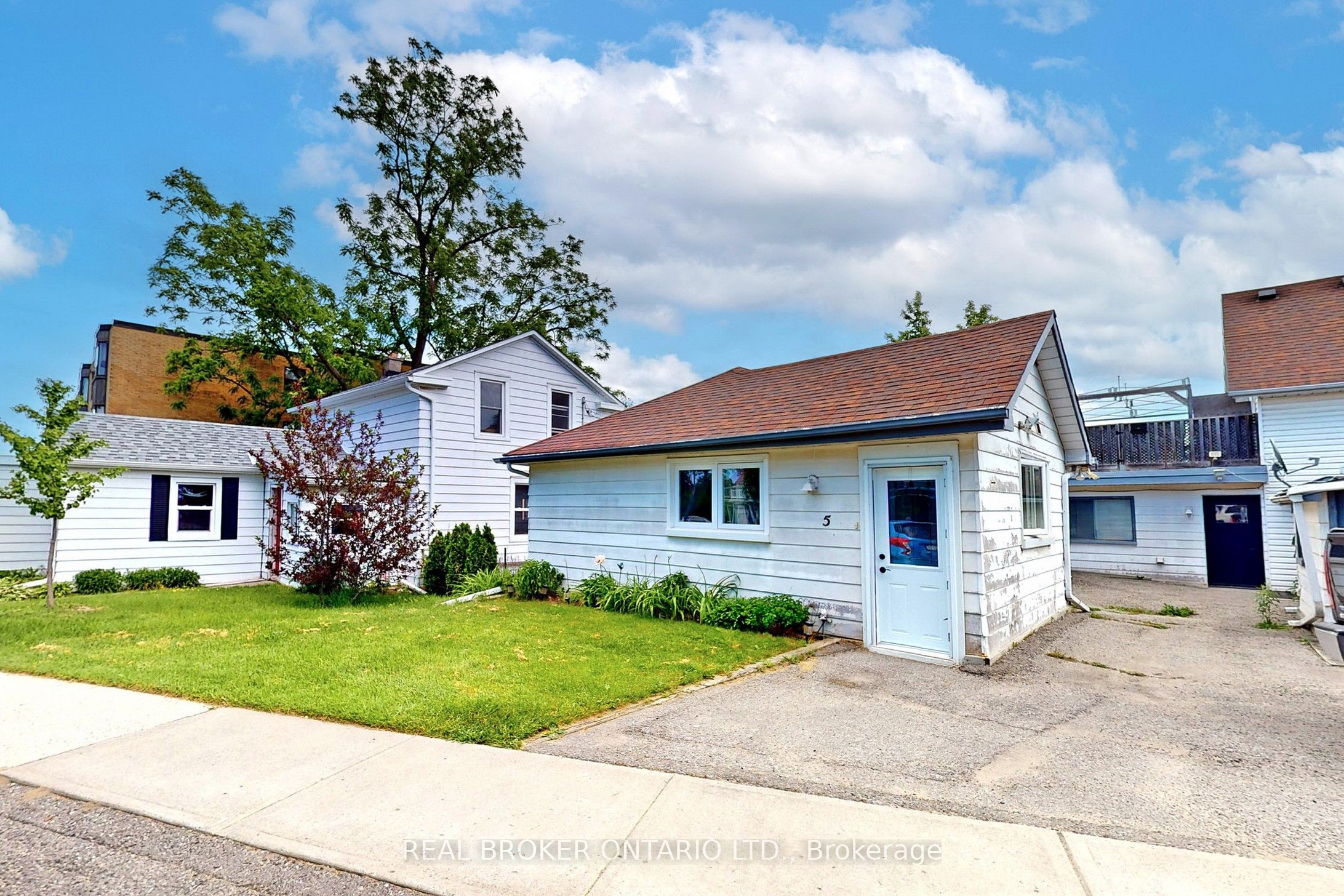 24 Toronto Street Property Photo 26