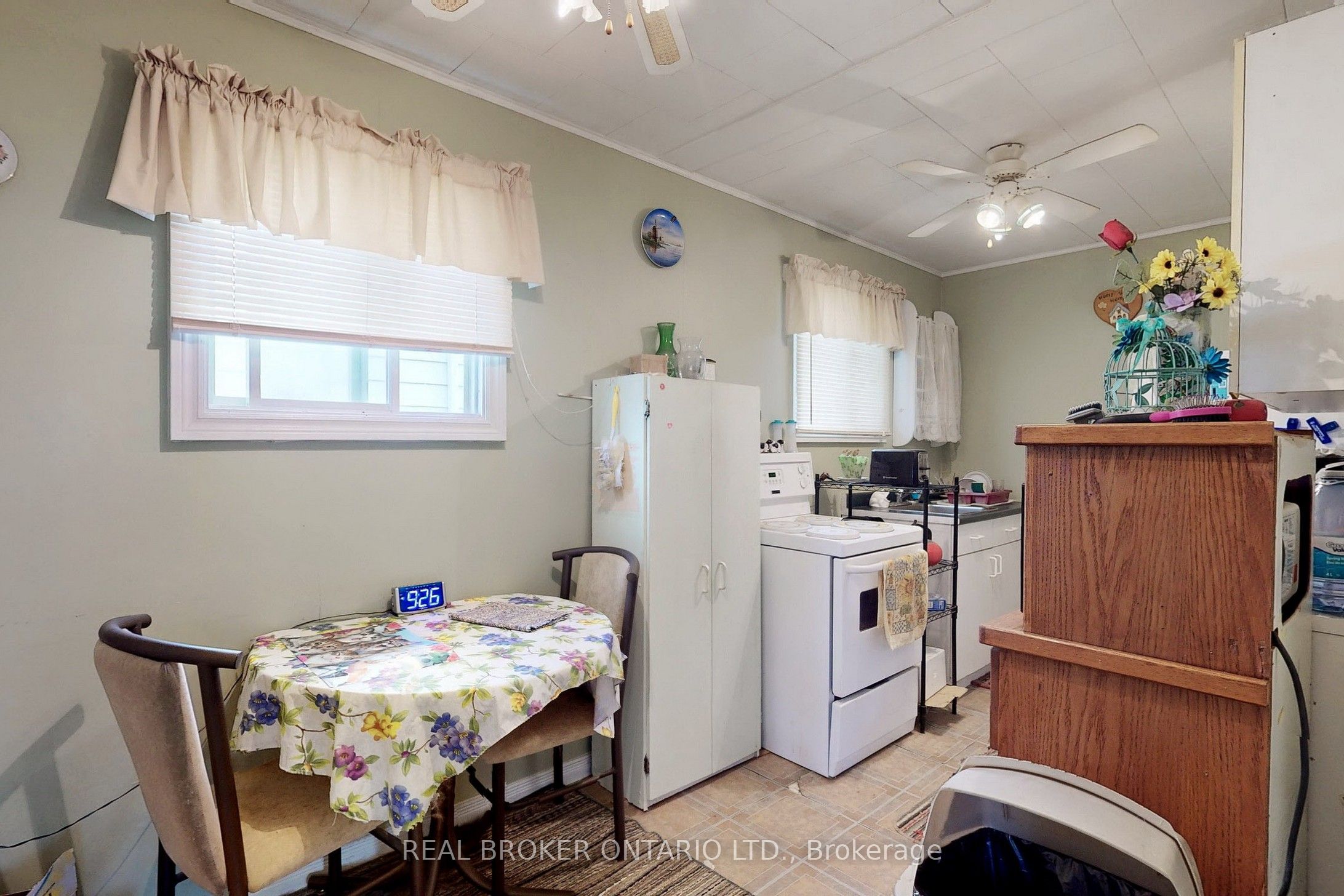 24 Toronto Street Property Photo 28