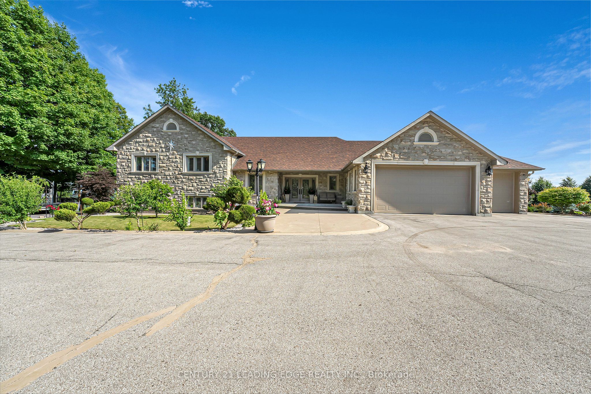 2981 9 Line Property Photo