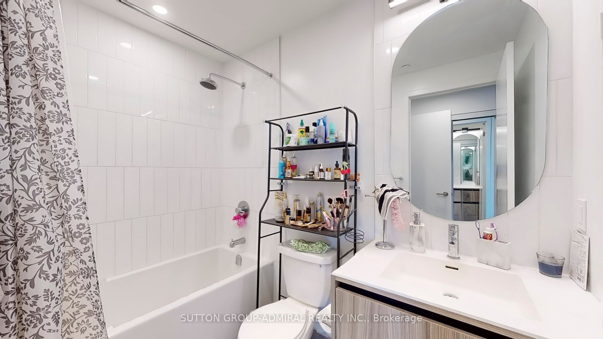 #312 - 7950 Bathurst Street Property Photo 4