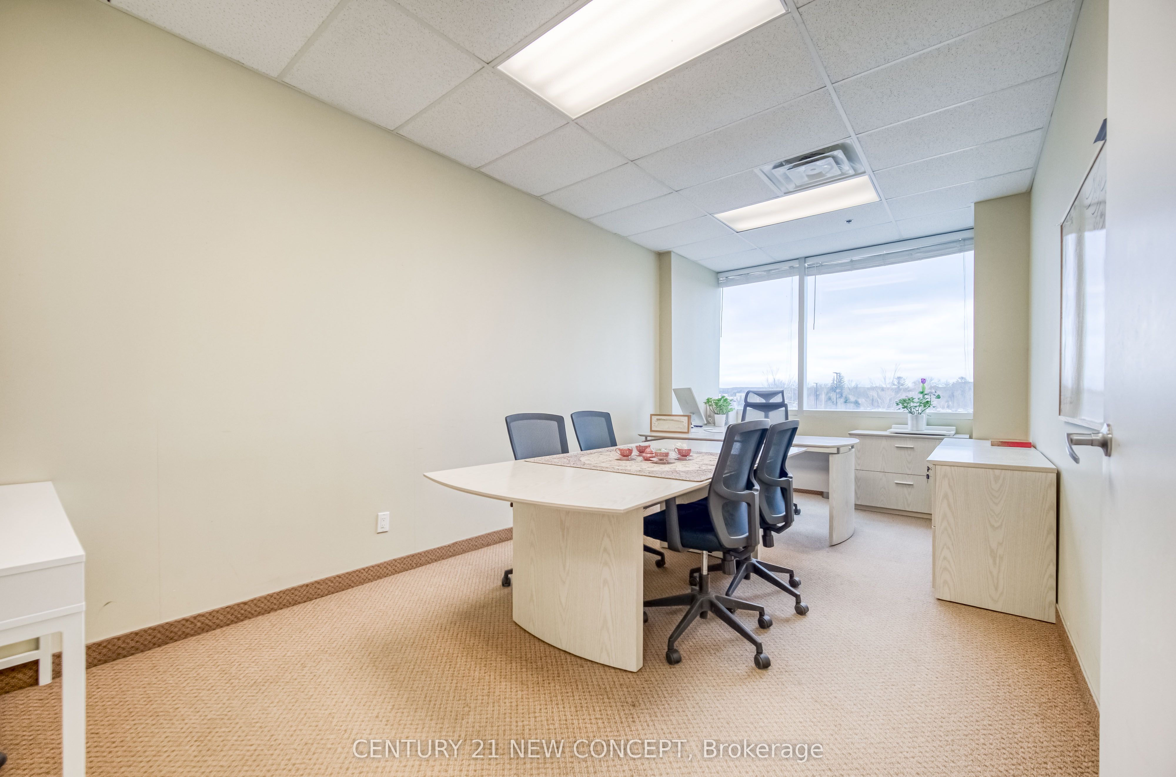 #211 - 1650 Elgin Mills Road Property Photo 10