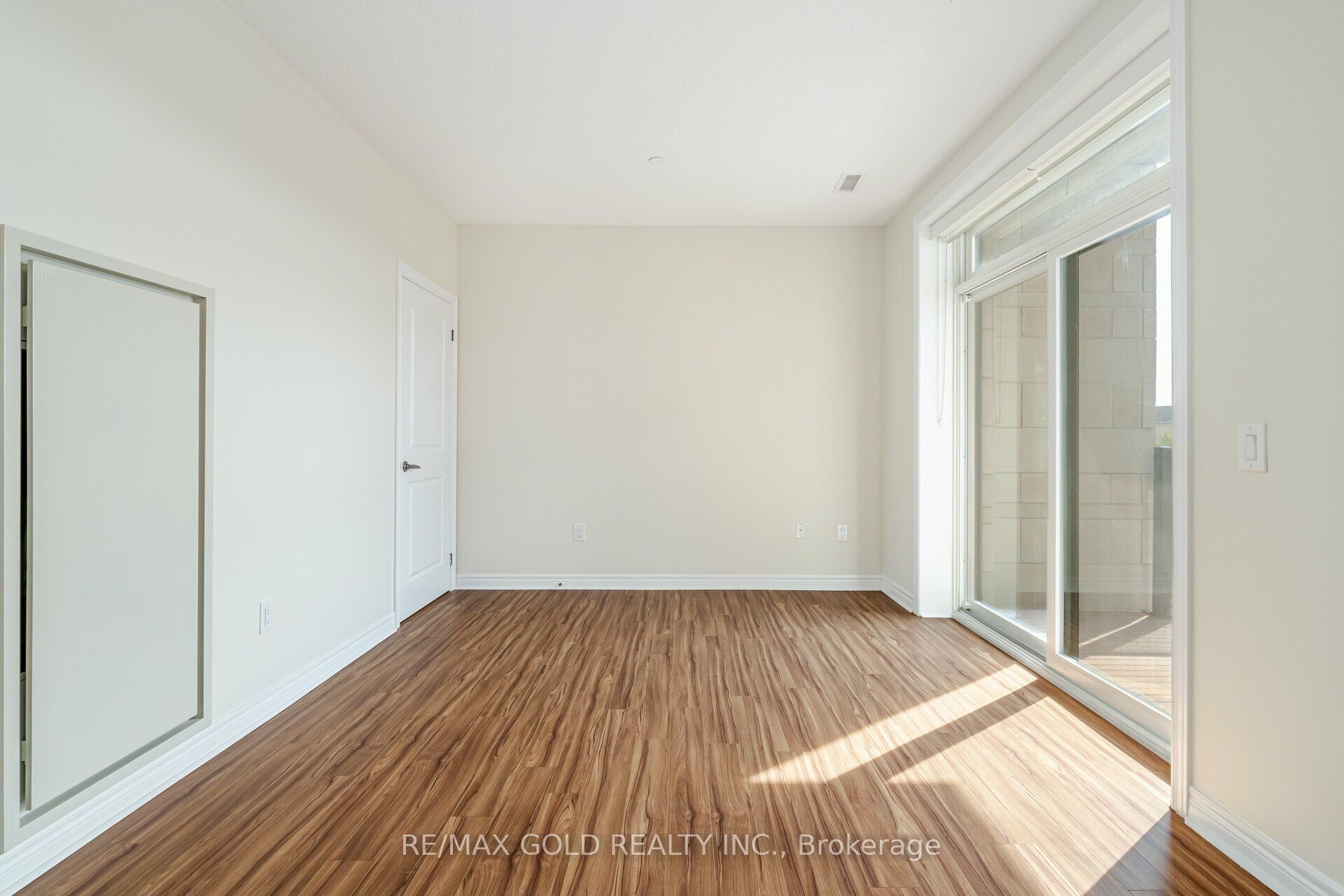 39 New Delhi Drive 209 Property Photo 15