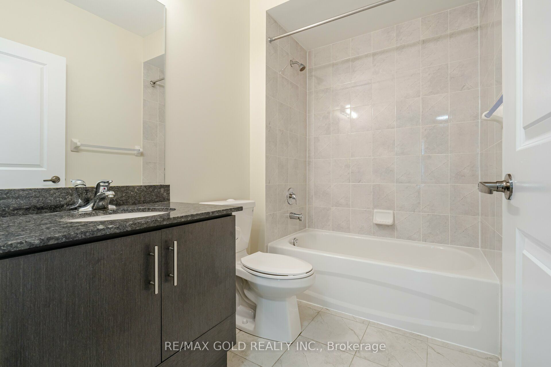 39 New Delhi Drive 209 Property Photo 19
