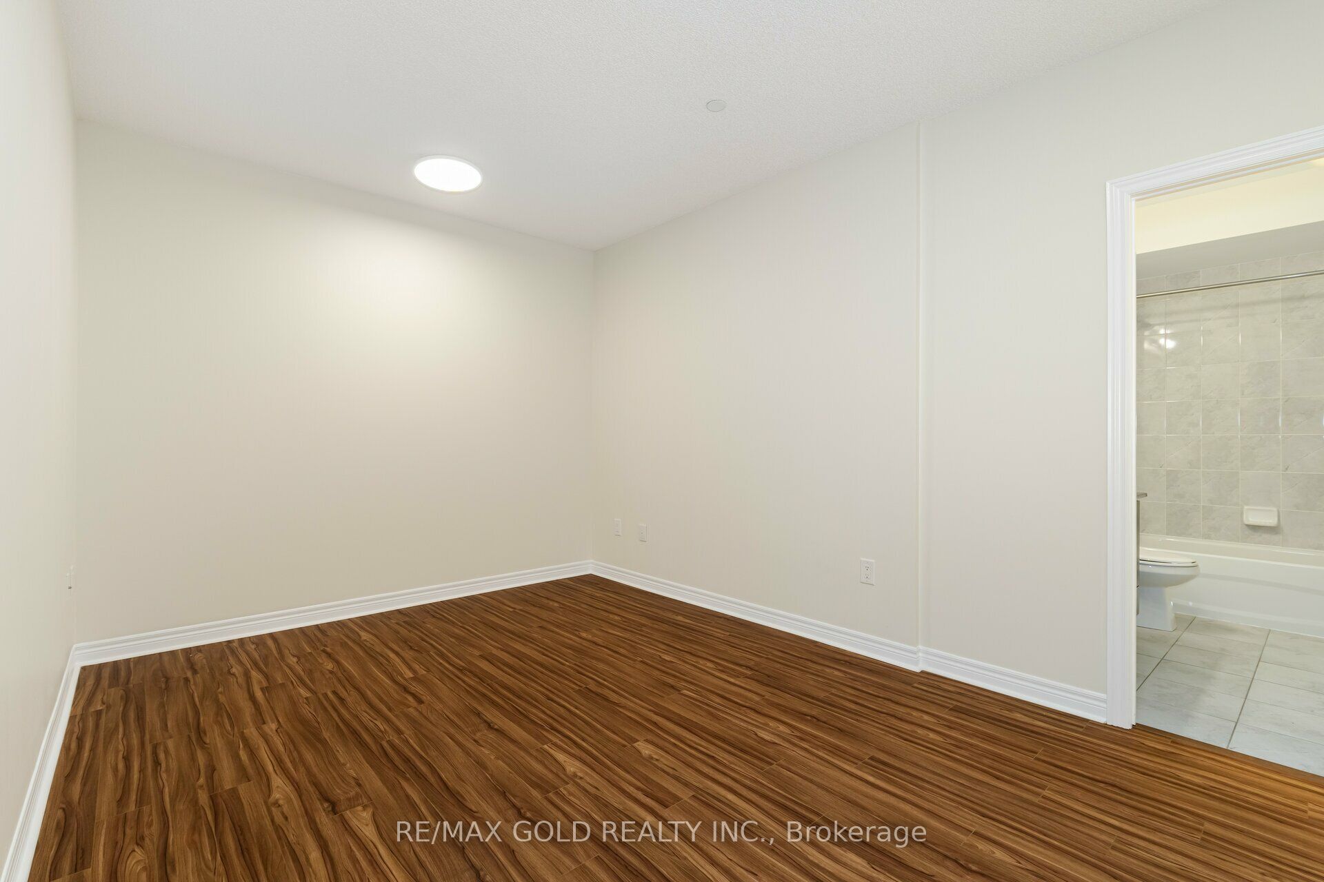 39 New Delhi Drive 209 Property Photo 24