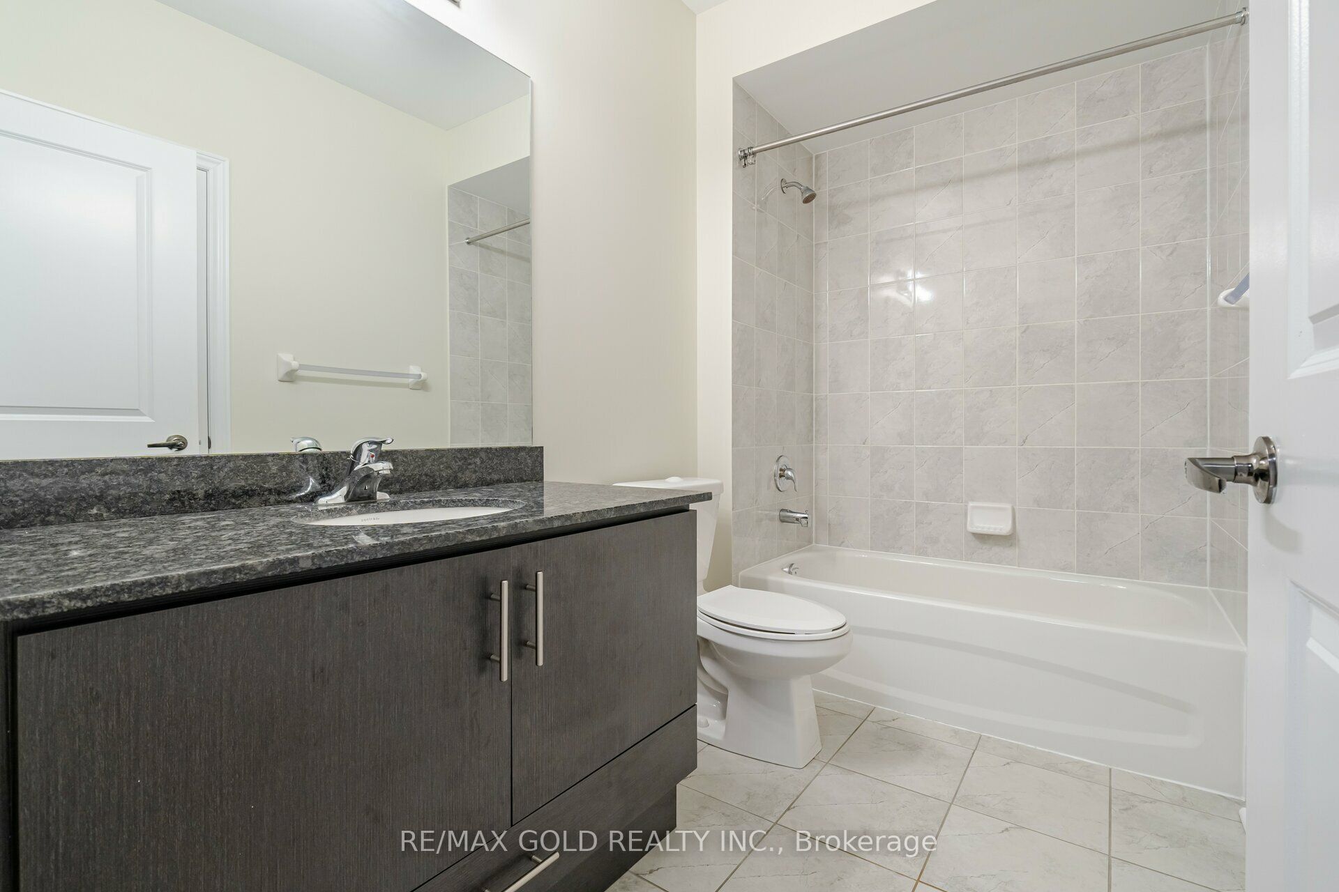 39 New Delhi Drive 209 Property Photo 26