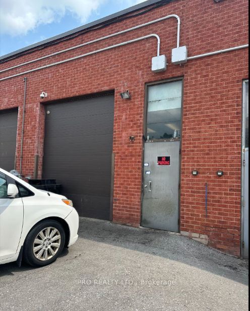 #15 - 4000 Steeles Avenue Property Photo 2