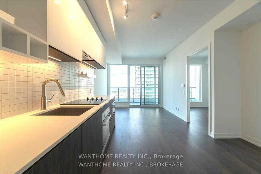 898 Portage Pkwy Property Photo