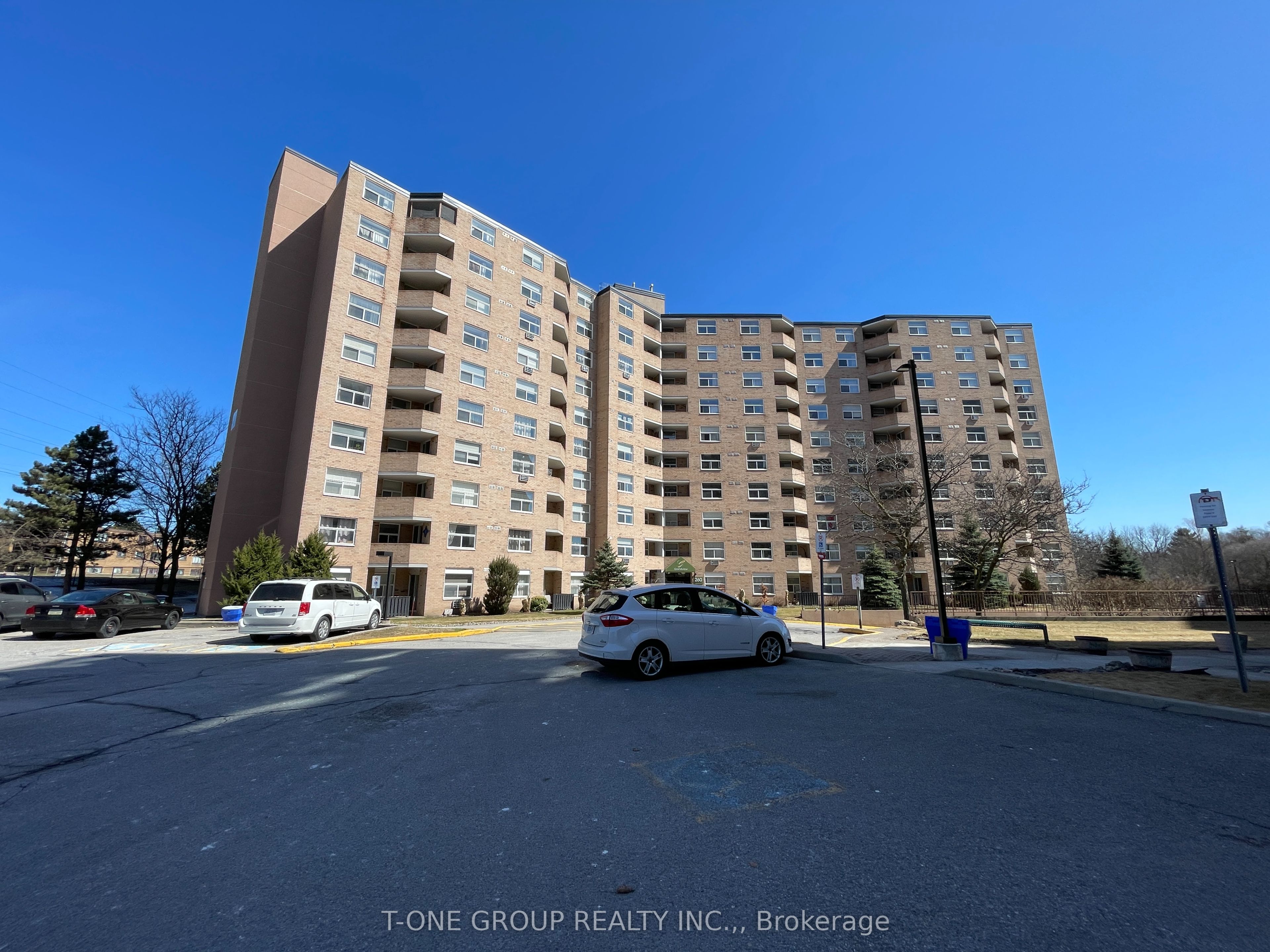 #207 - 260 Davis Drive Property Photo