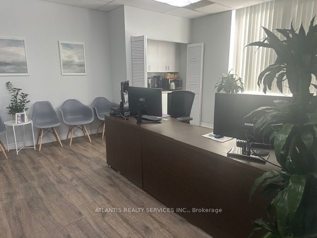 #101 - 17070 Yonge Street Property Photo