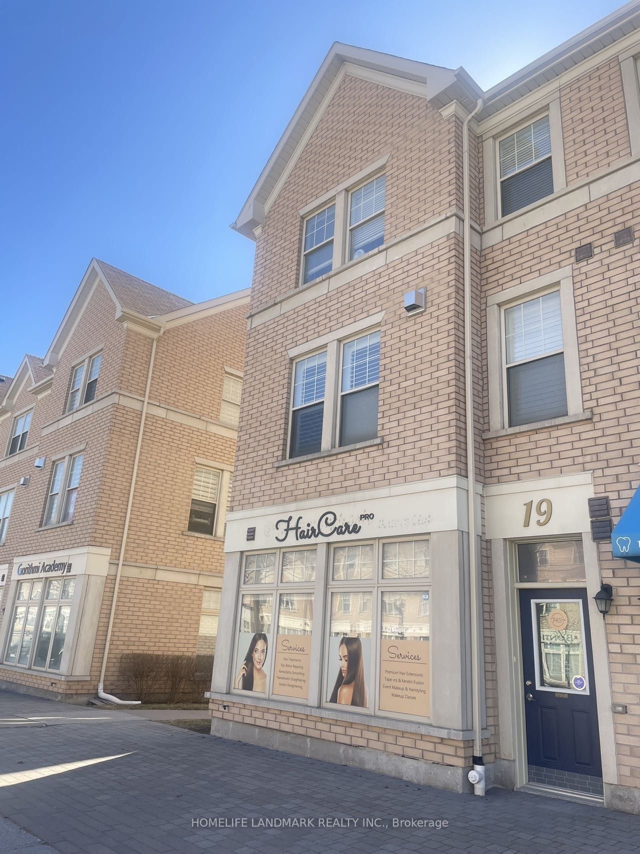 #main - 19 Cathedral High Street Property Photo 3