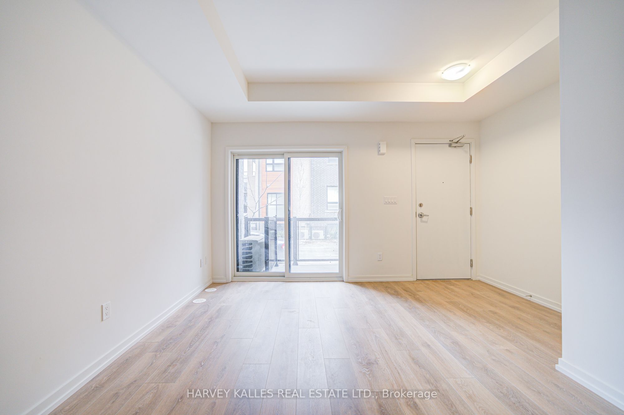 #241 - 22-24 Lytham Green Circle Property Photo 11