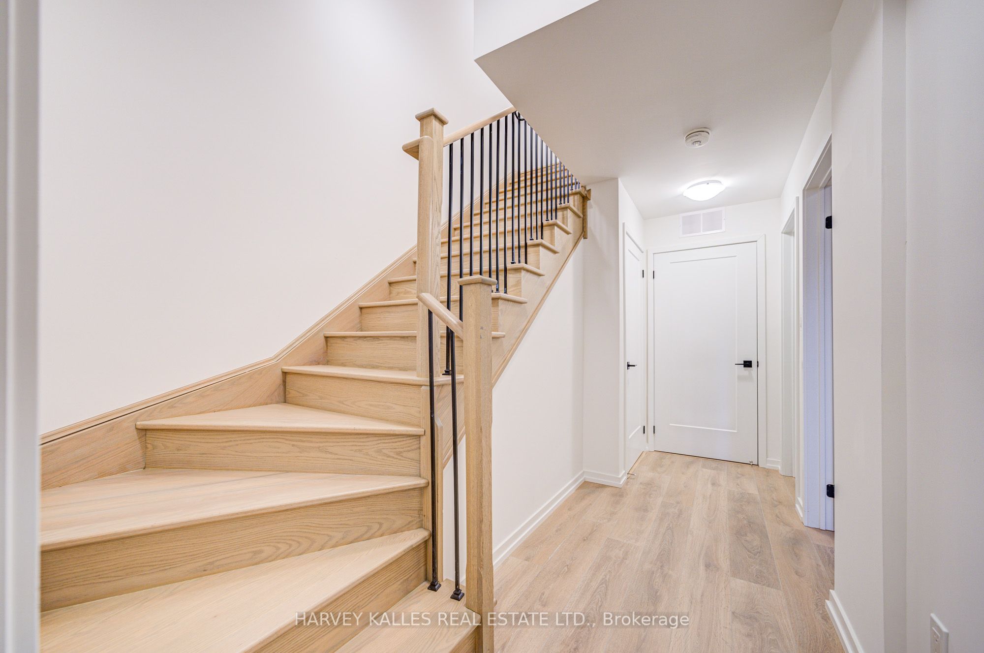 #241 - 22-24 Lytham Green Circle Property Photo 20