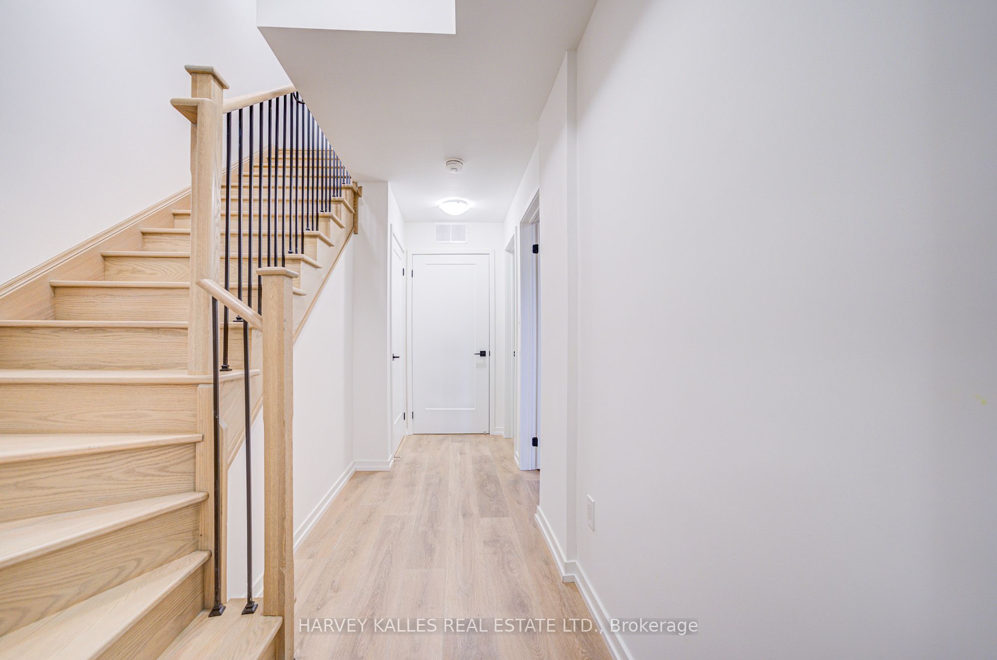 #241 - 22-24 Lytham Green Circle Property Photo 21