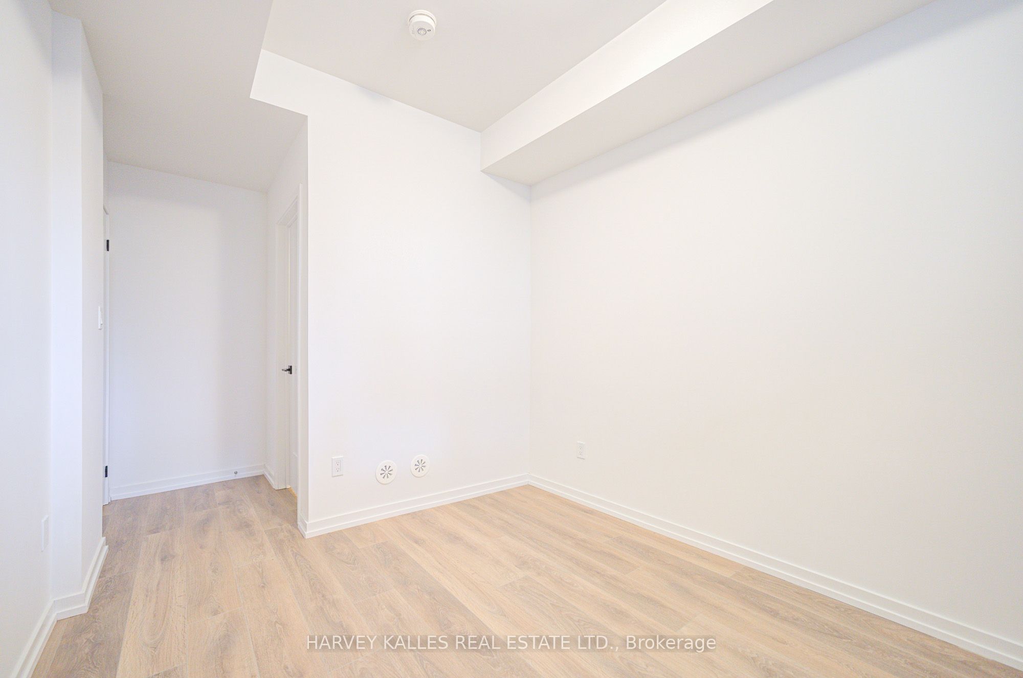 #241 - 22-24 Lytham Green Circle Property Photo 26