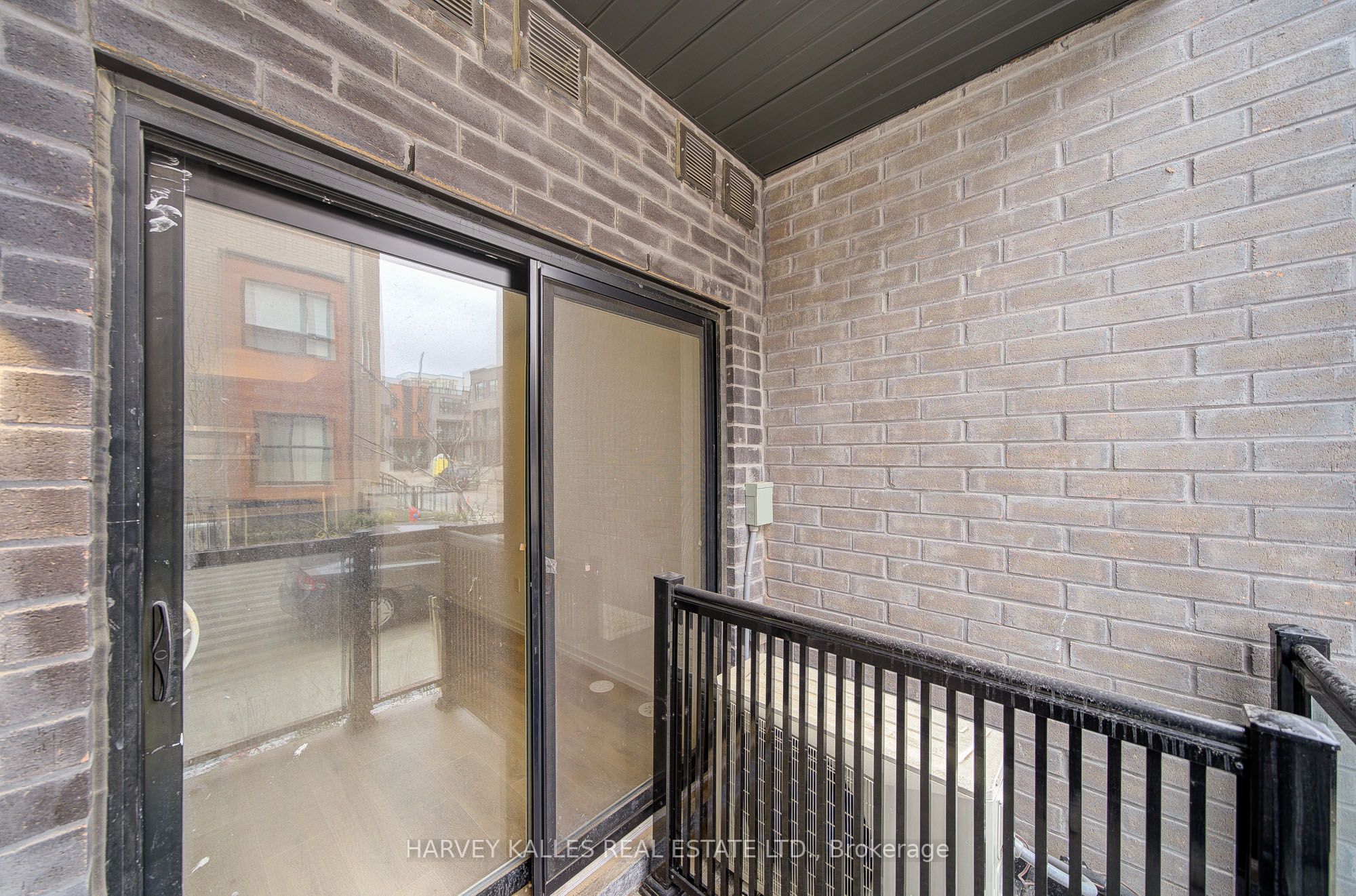 #241 - 22-24 Lytham Green Circle Property Photo 33