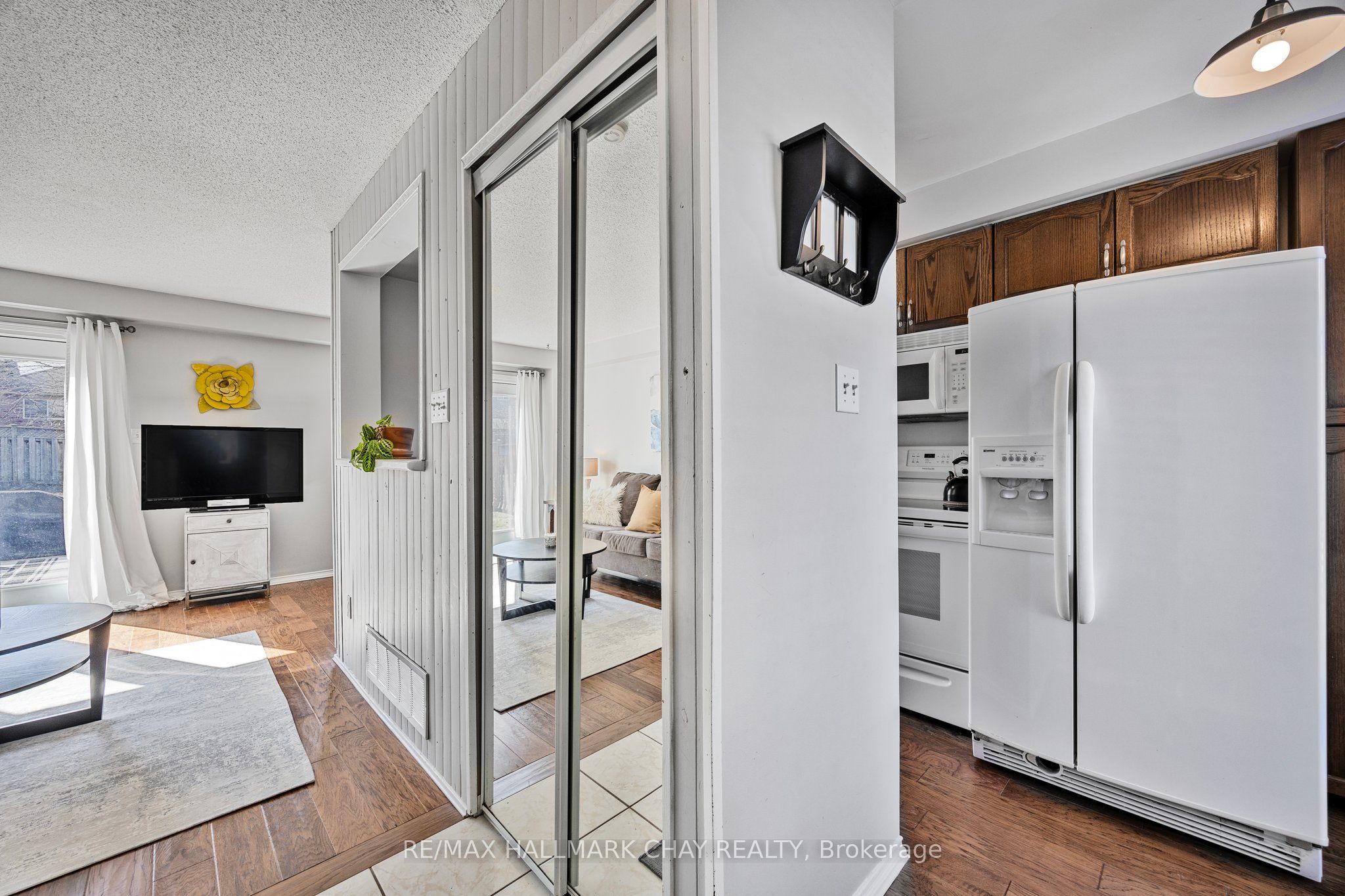 1135 Kensington Street Property Photo 4