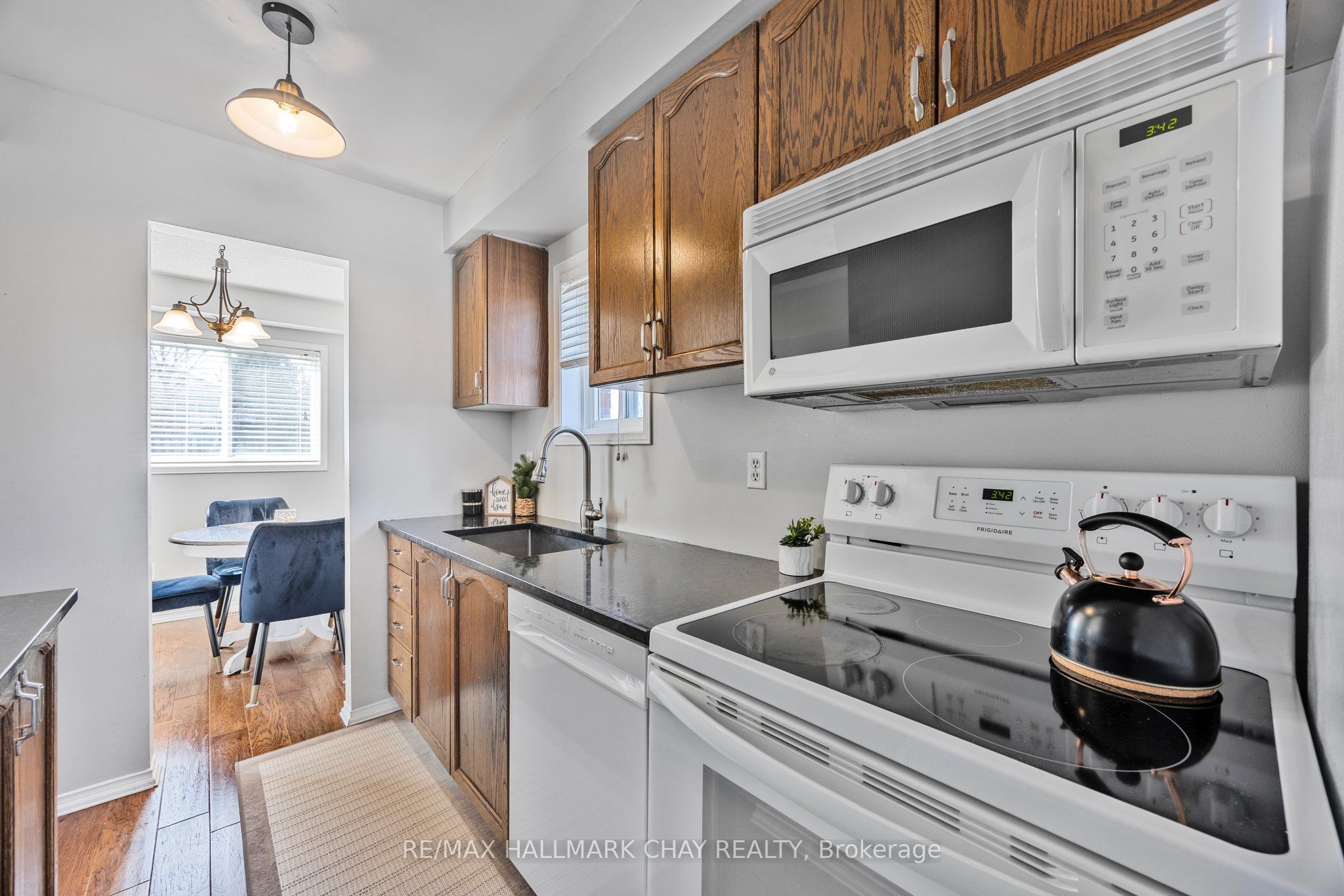 1135 Kensington Street Property Photo 7
