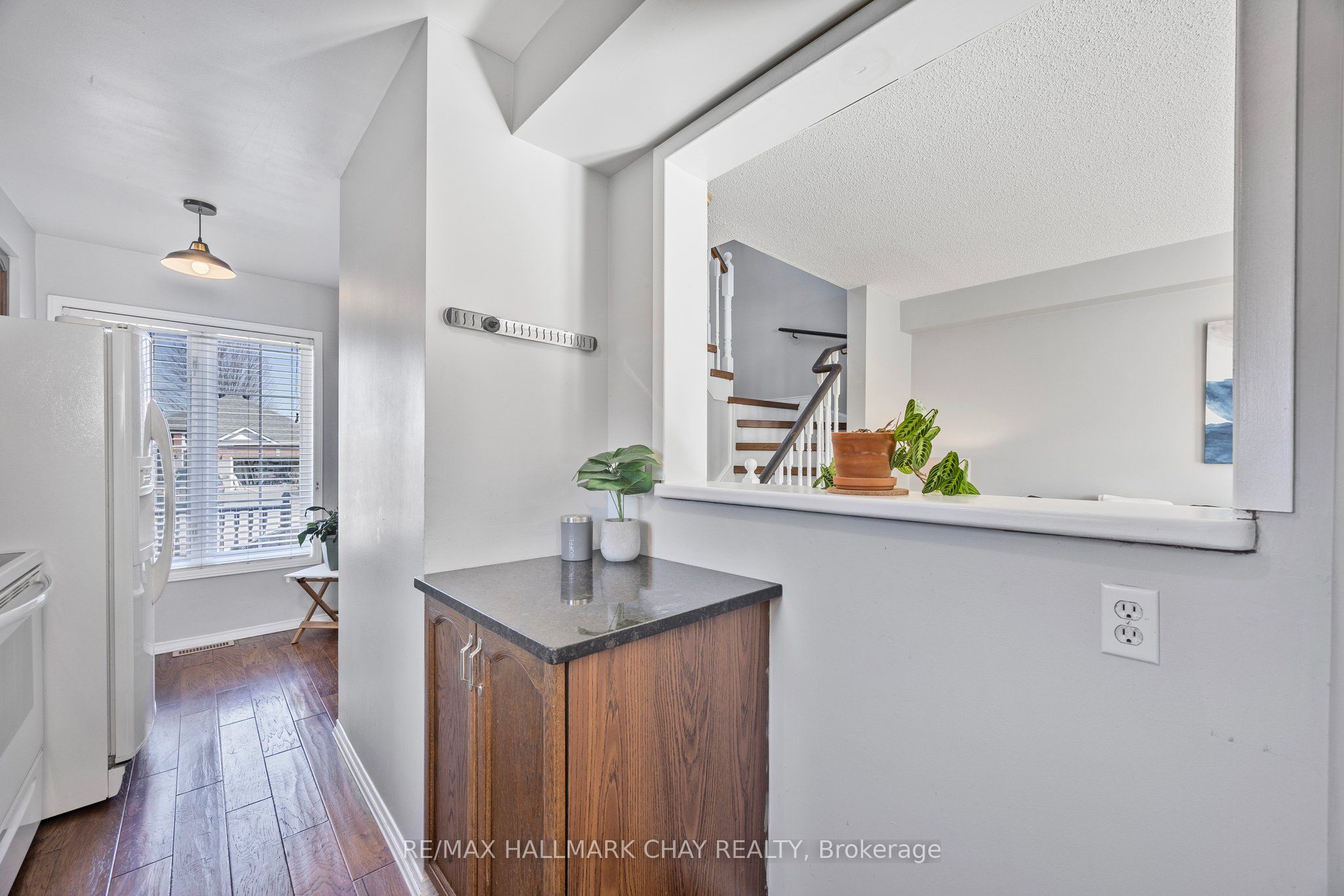 1135 Kensington Street Property Photo 9