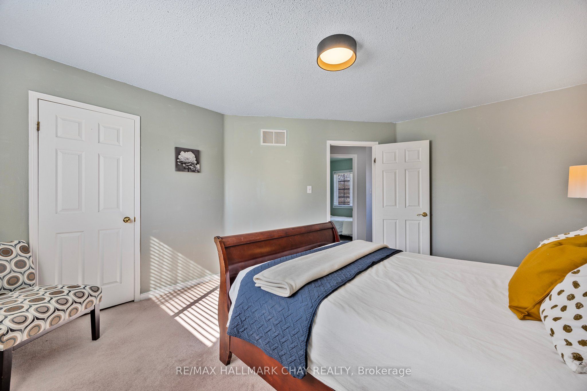 1135 Kensington Street Property Photo 20
