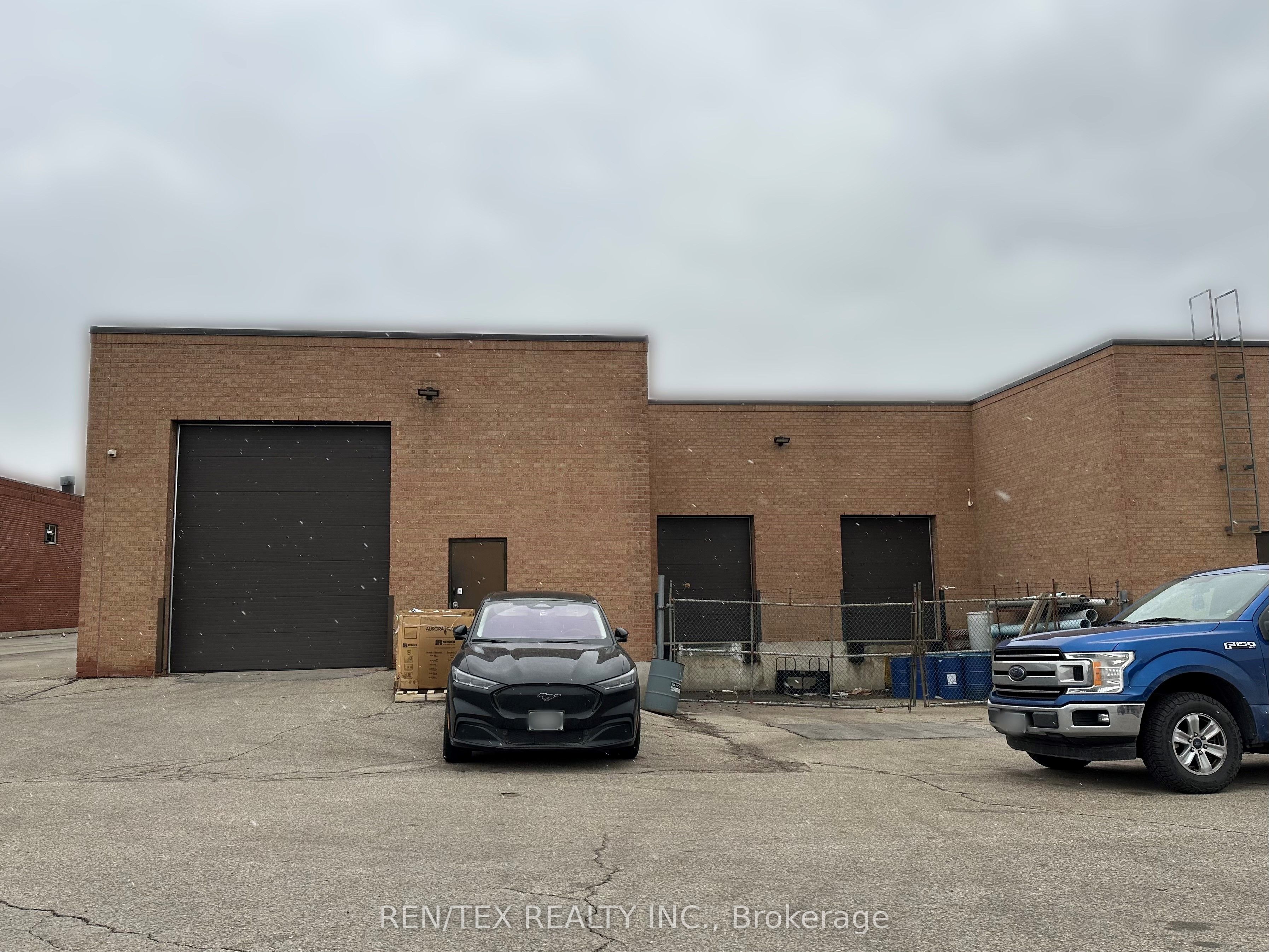 #1b - 141 Strada Drive Property Photo 1