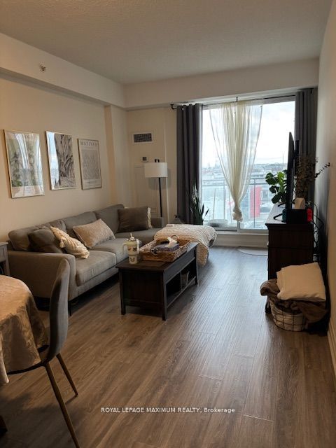 #503 - 12 Woodstream Boulevard Property Photo 9