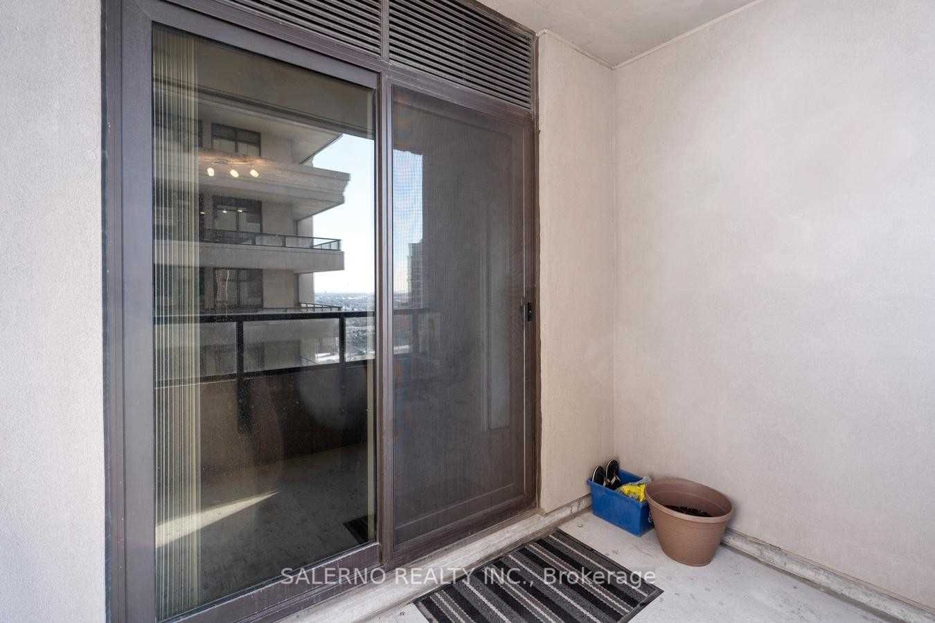 #1115 - 9255 Jane Street Property Photo 29