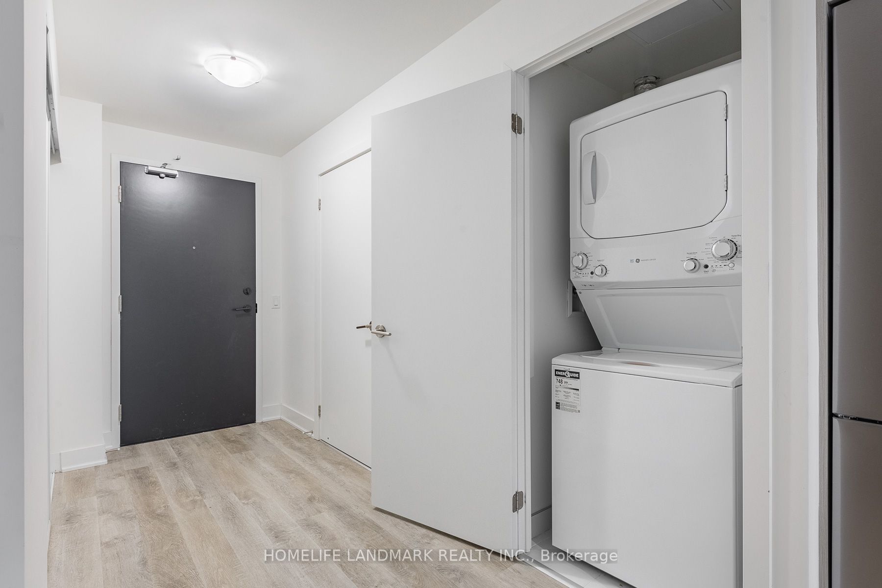 #223 - 185 Deerfield Road Property Photo 2