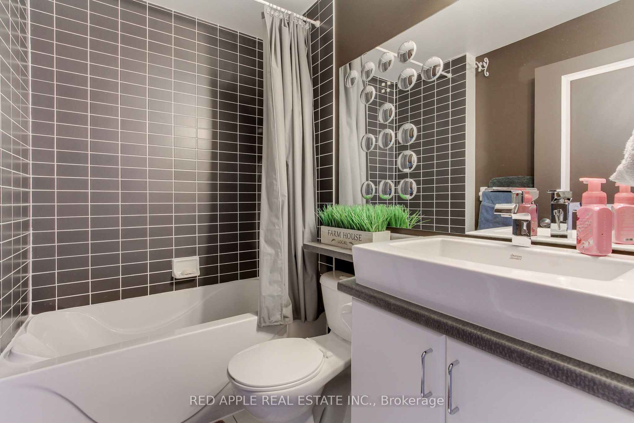 #509 - 7730 Kipling Avenue Property Photo 14
