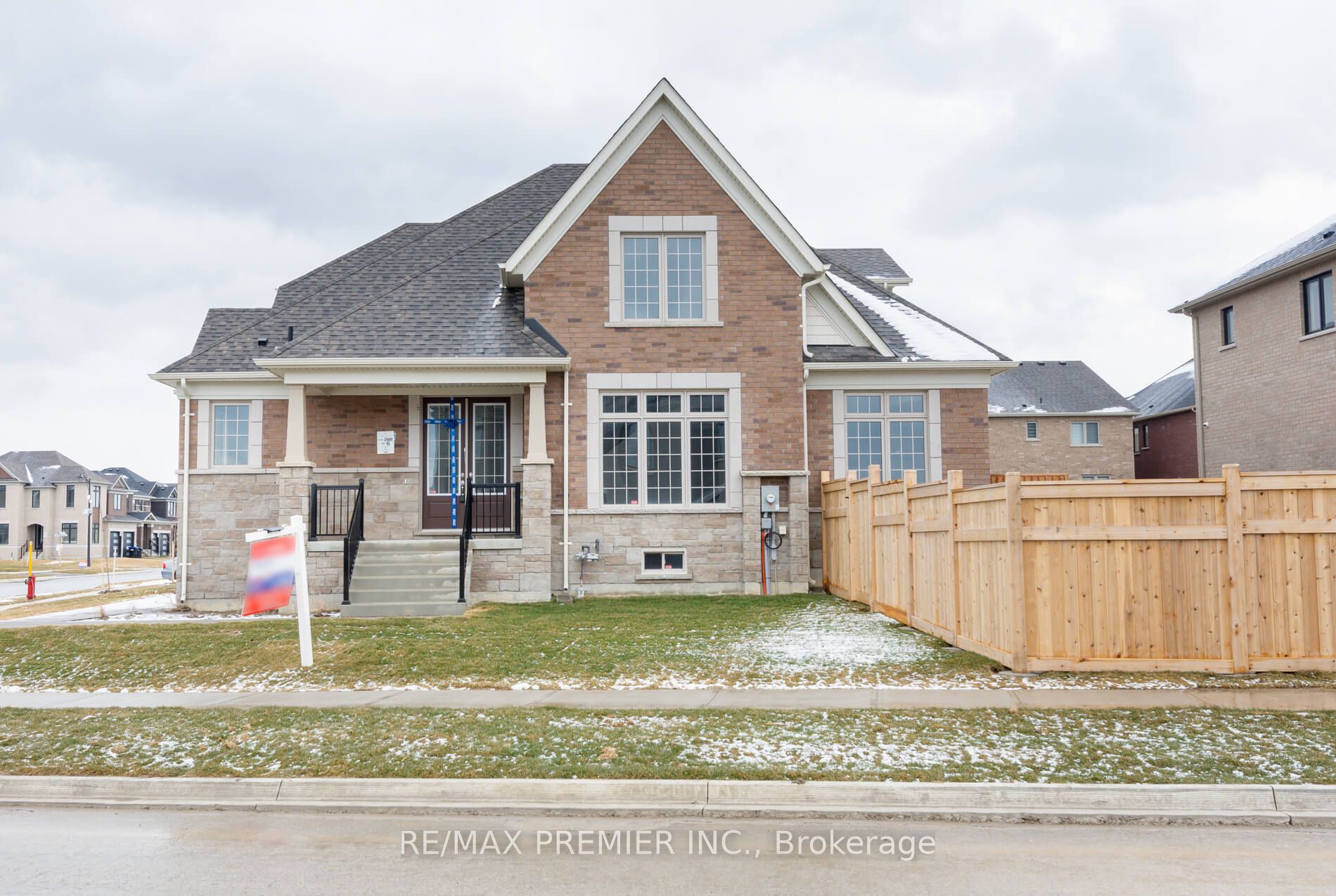 2 Mayapple Street Property Photo
