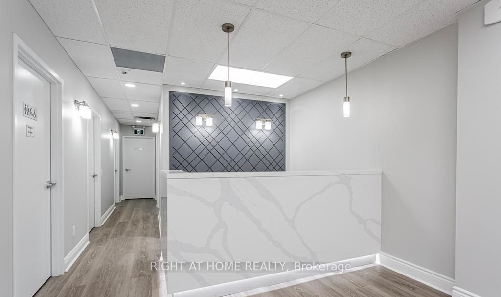 #11 - 16775 Yonge Street Property Photo 2
