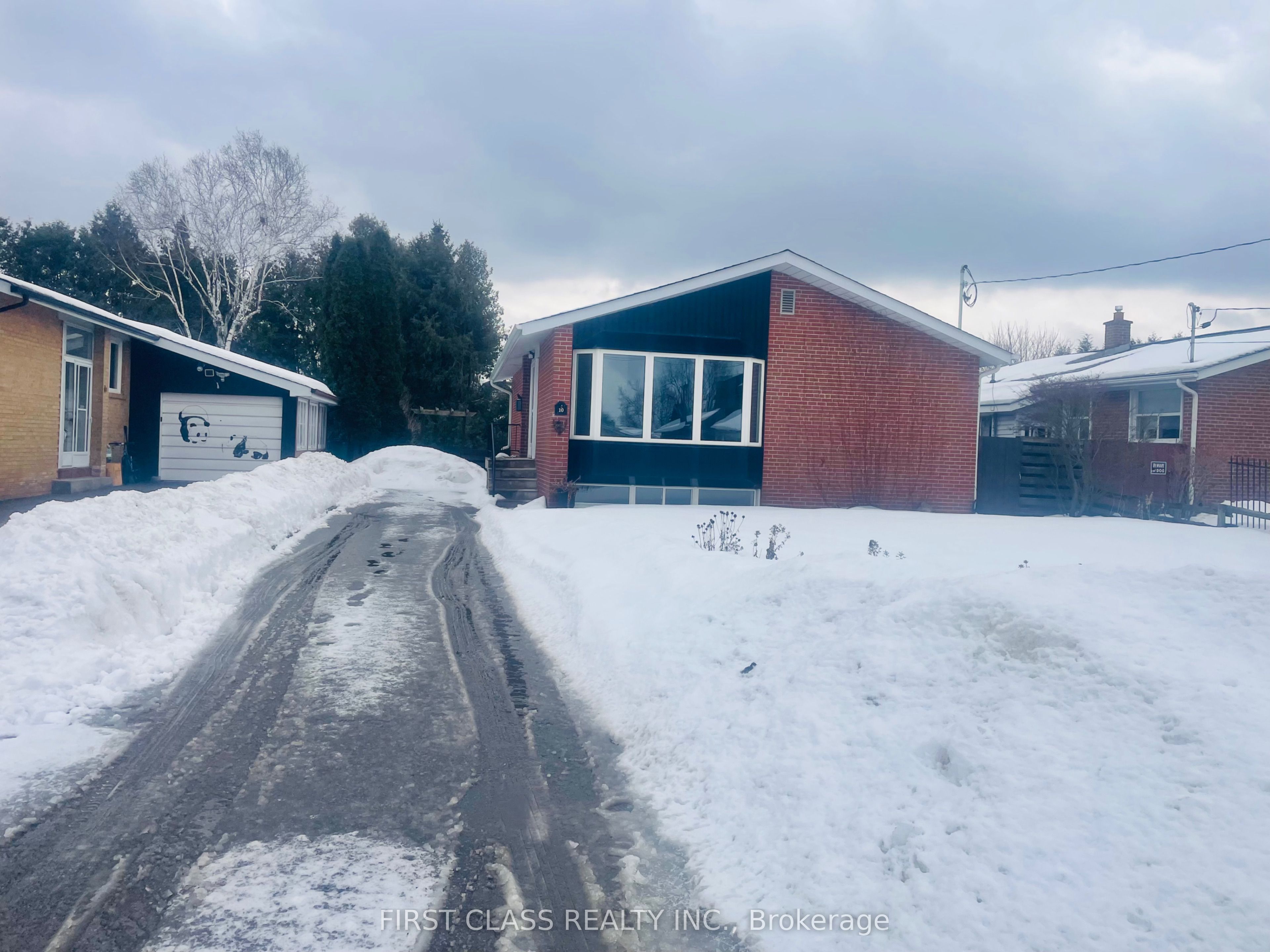 #lower Level - 10 Rockport Crescent Property Photo