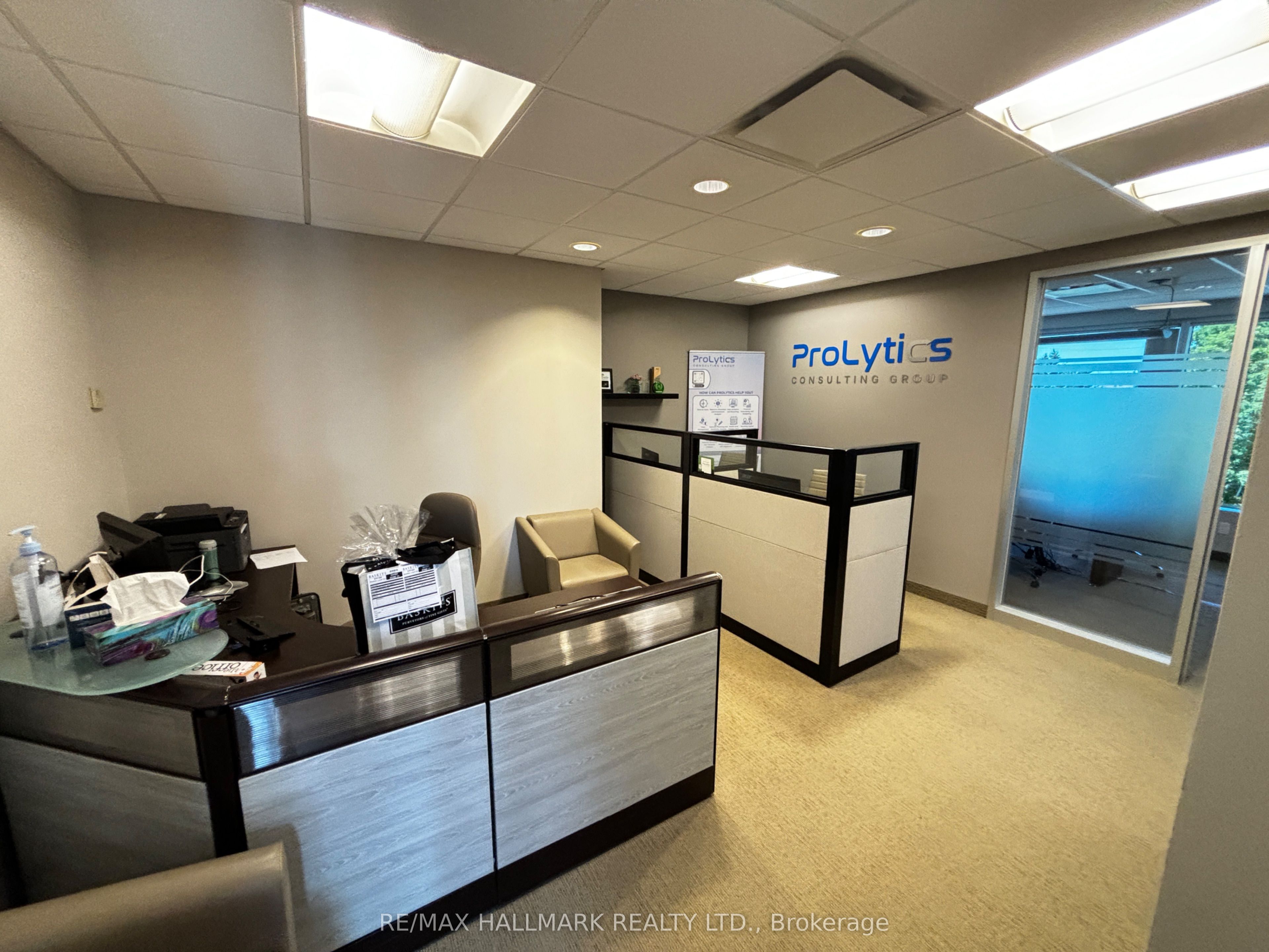 #218 - 445 Apple Creek Boulevard Property Photo 2