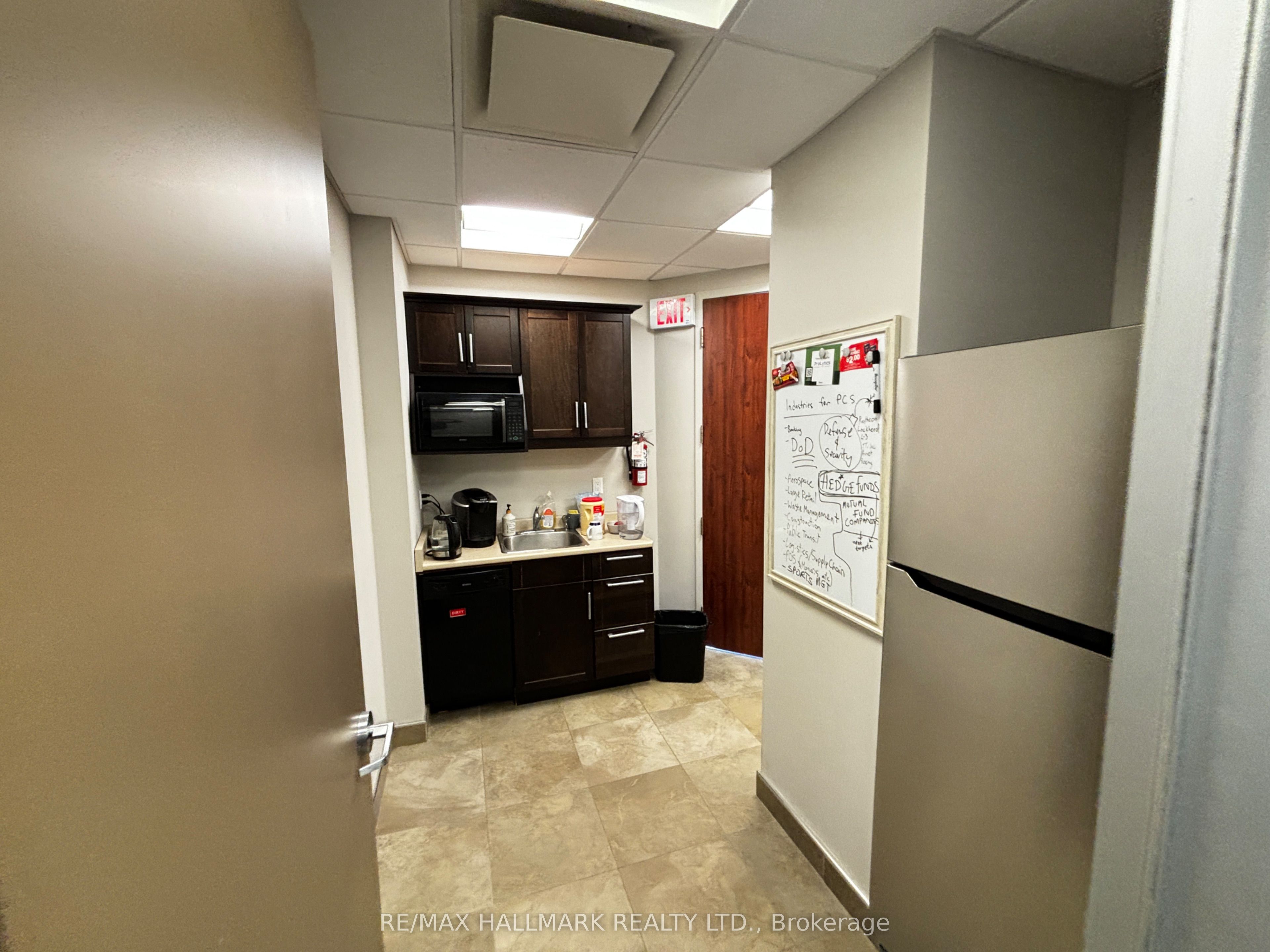 #218 - 445 Apple Creek Boulevard Property Photo 6